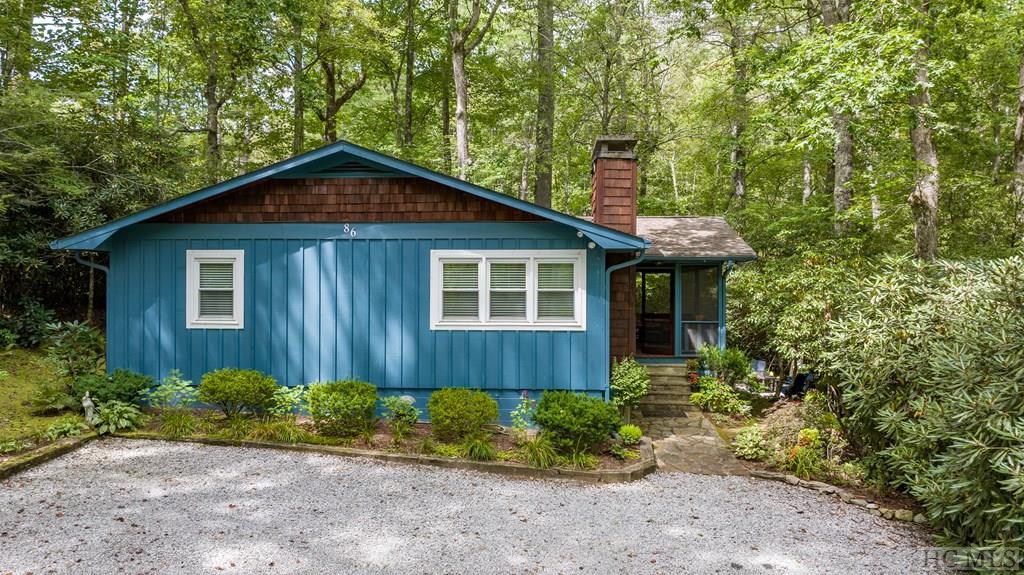 80 East Wingina Place