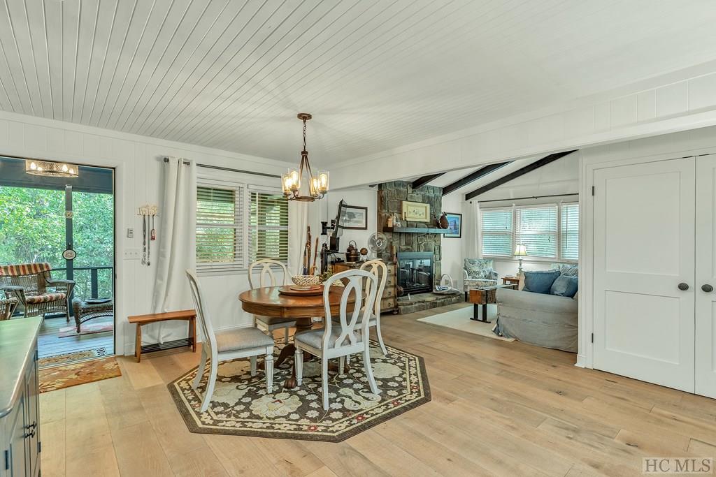 80 East Wingina Place