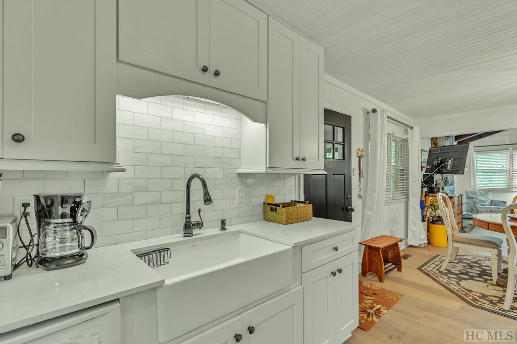 80 East Wingina Place