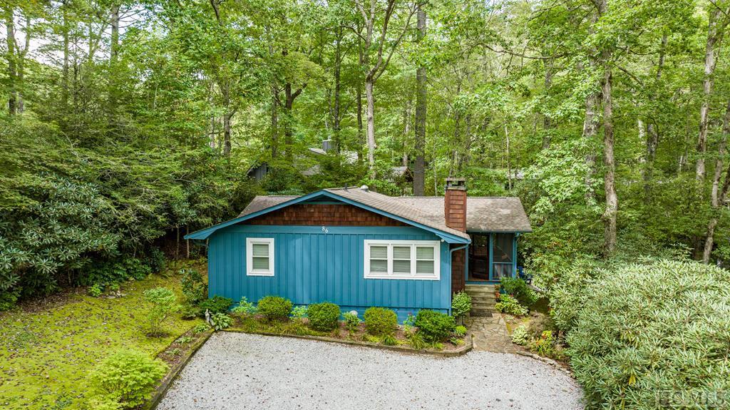 80 East Wingina Place