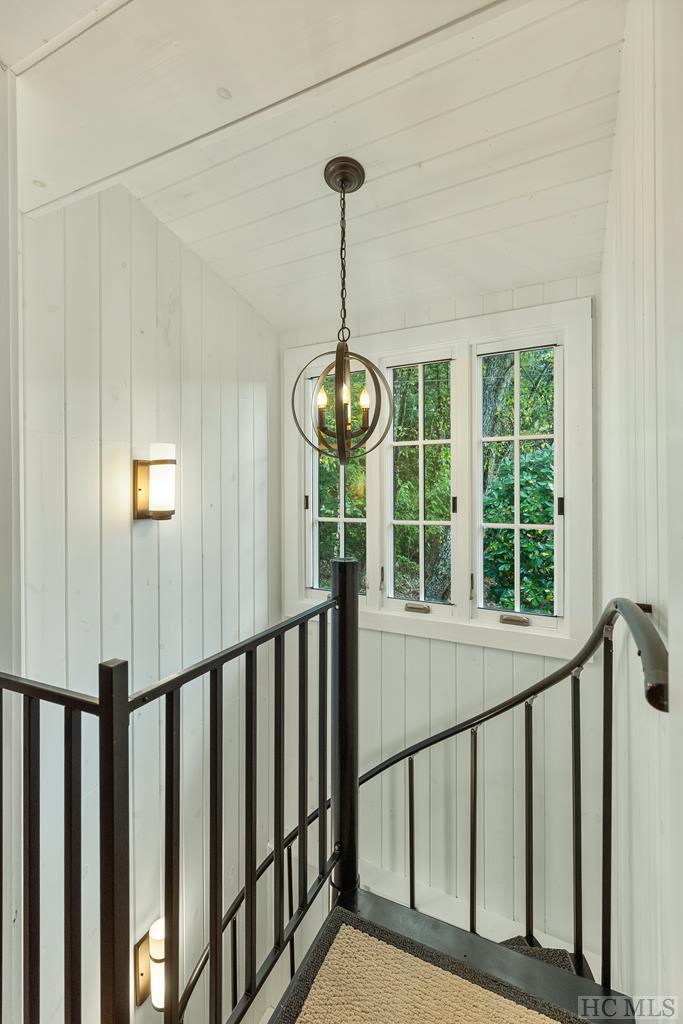 25 Martha's Lane
