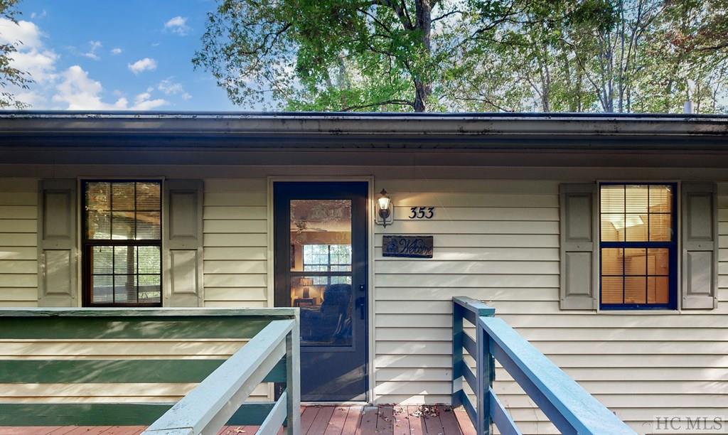 353 Vistawilla Drive