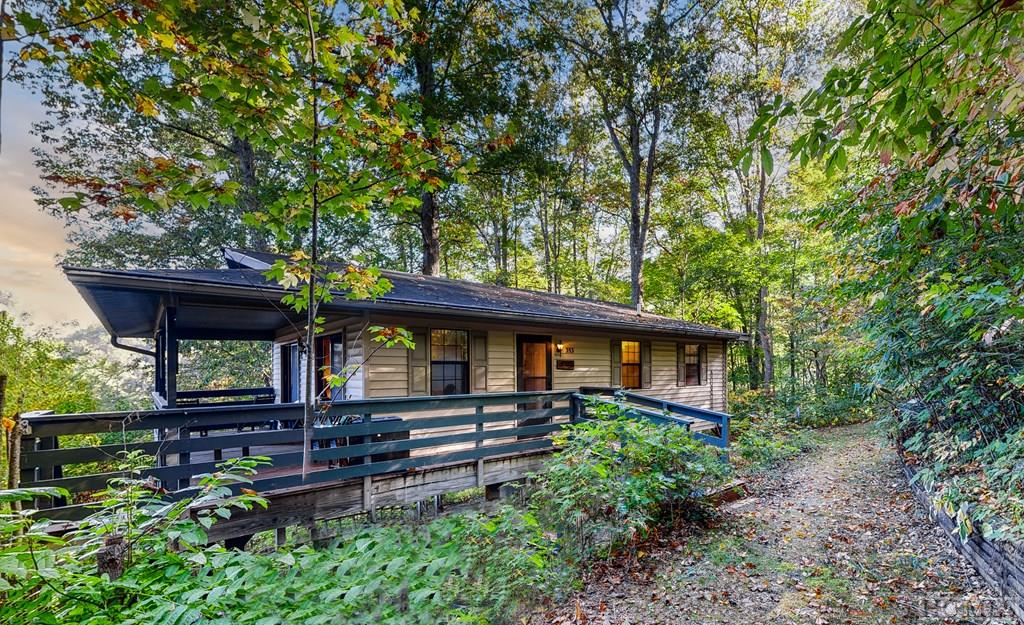 353 Vistawilla Drive