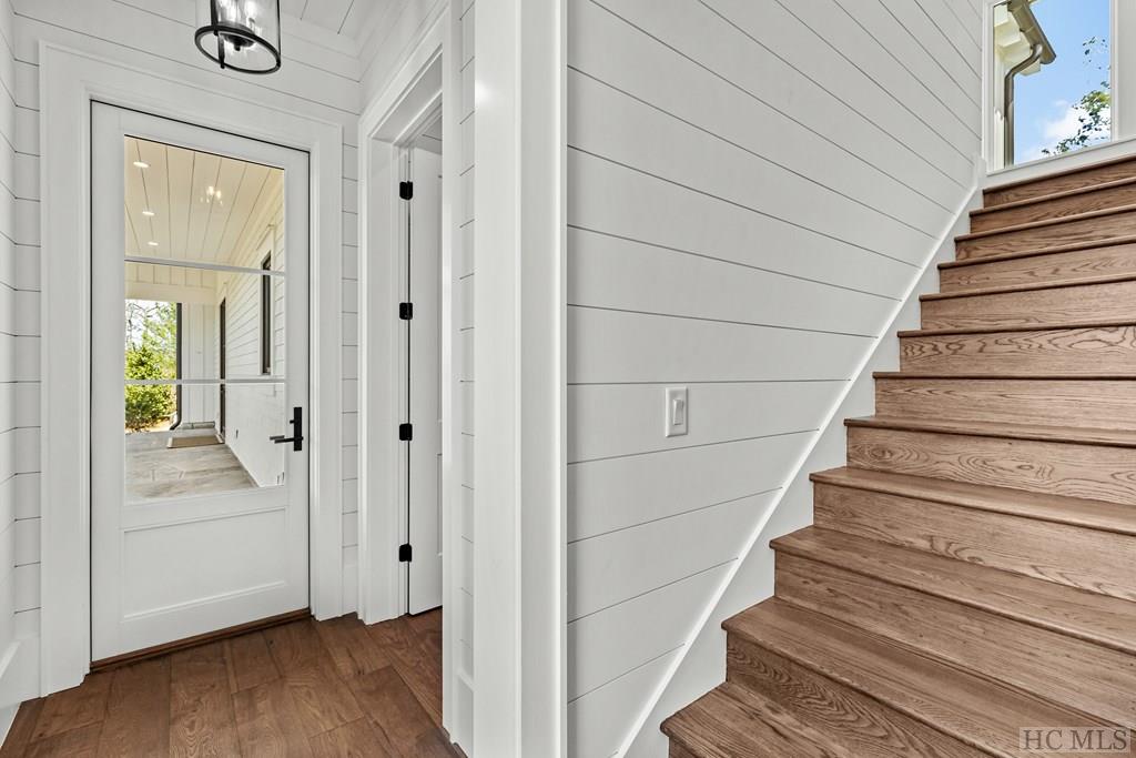 33 Sanctuary Ridge Road