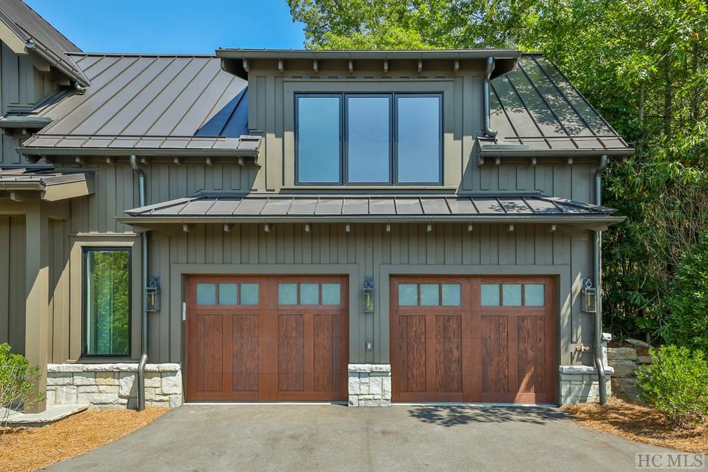 33 Sanctuary Ridge Road