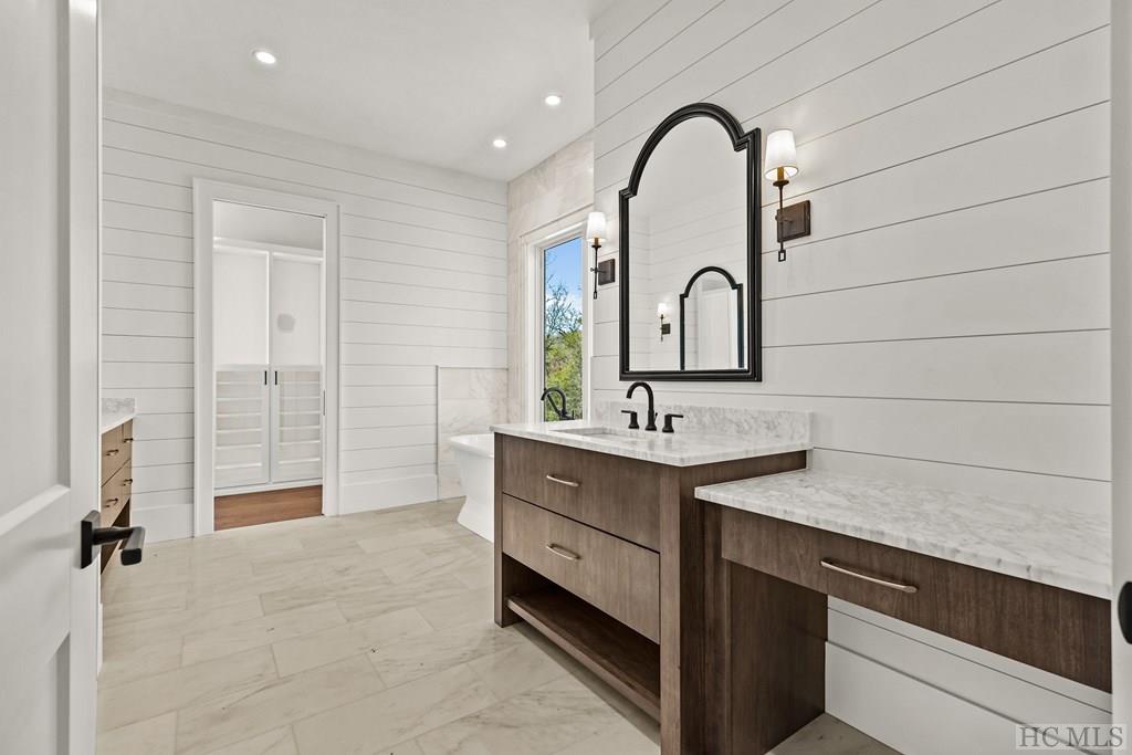 33 Sanctuary Ridge Road