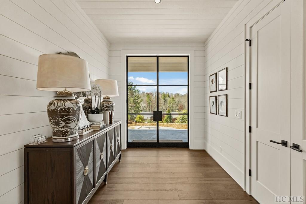 33 Sanctuary Ridge Road