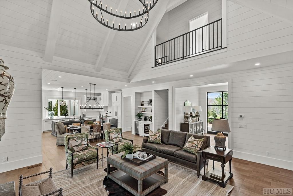 33 Sanctuary Ridge Road