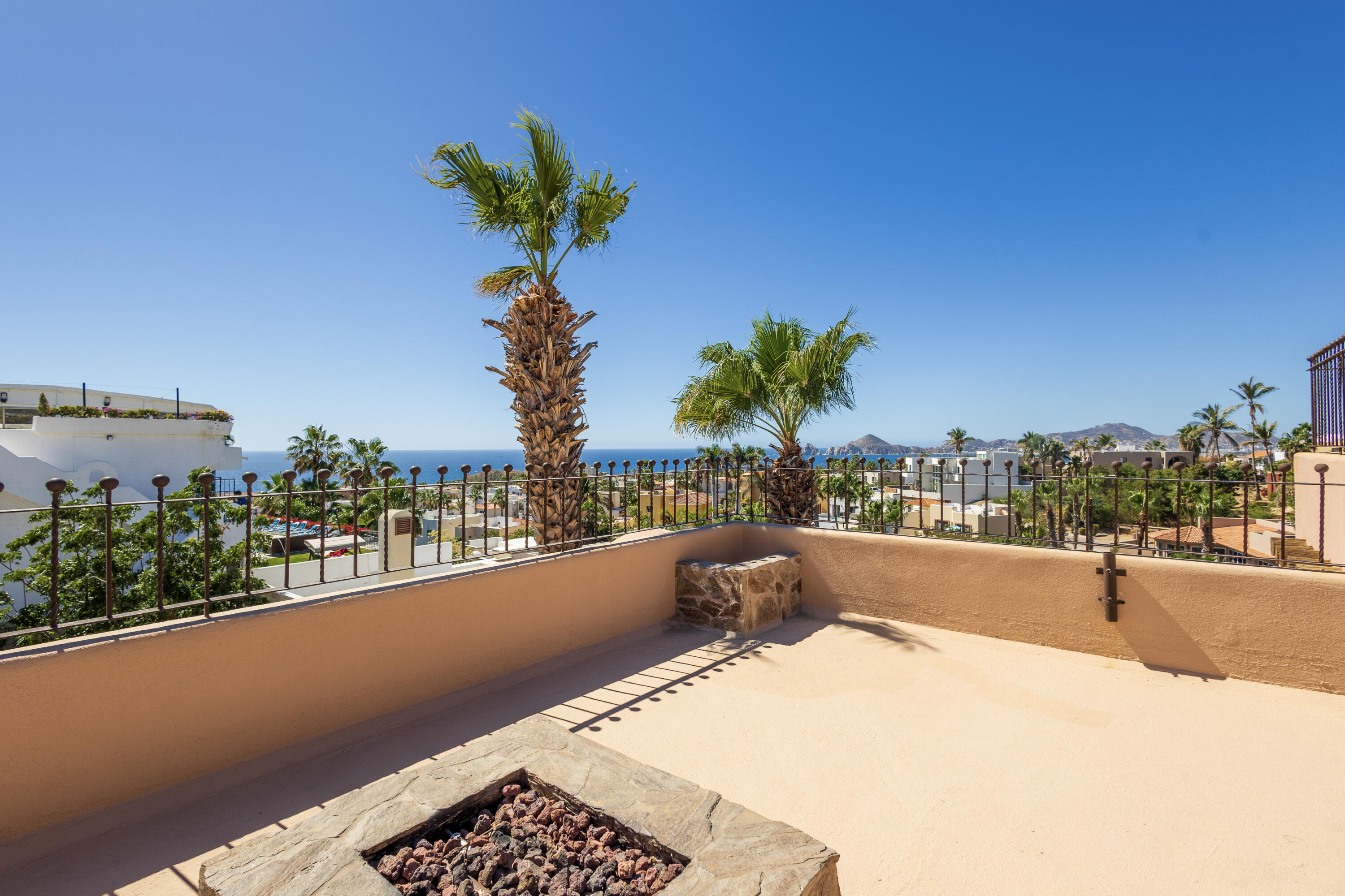 17 Paseo de Los Cabos, Casa Connie