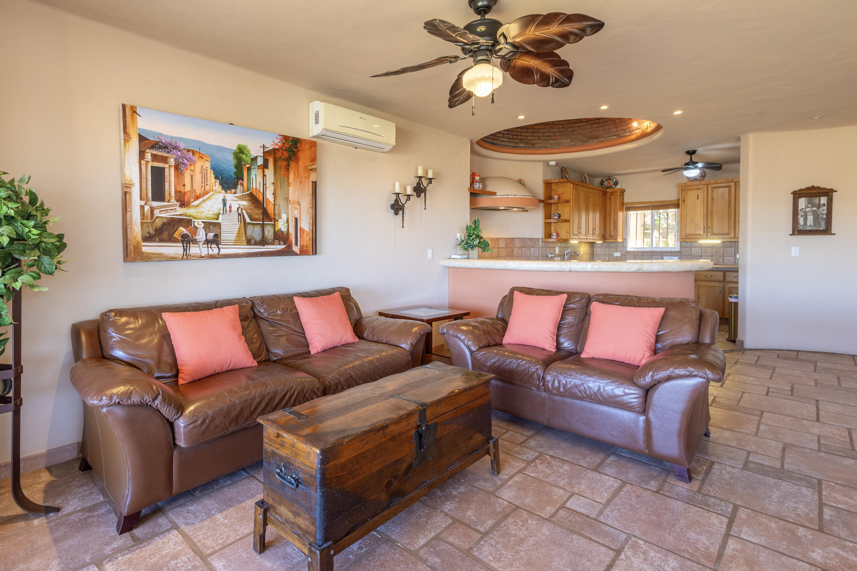 17 Paseo de Los Cabos, Casa Connie