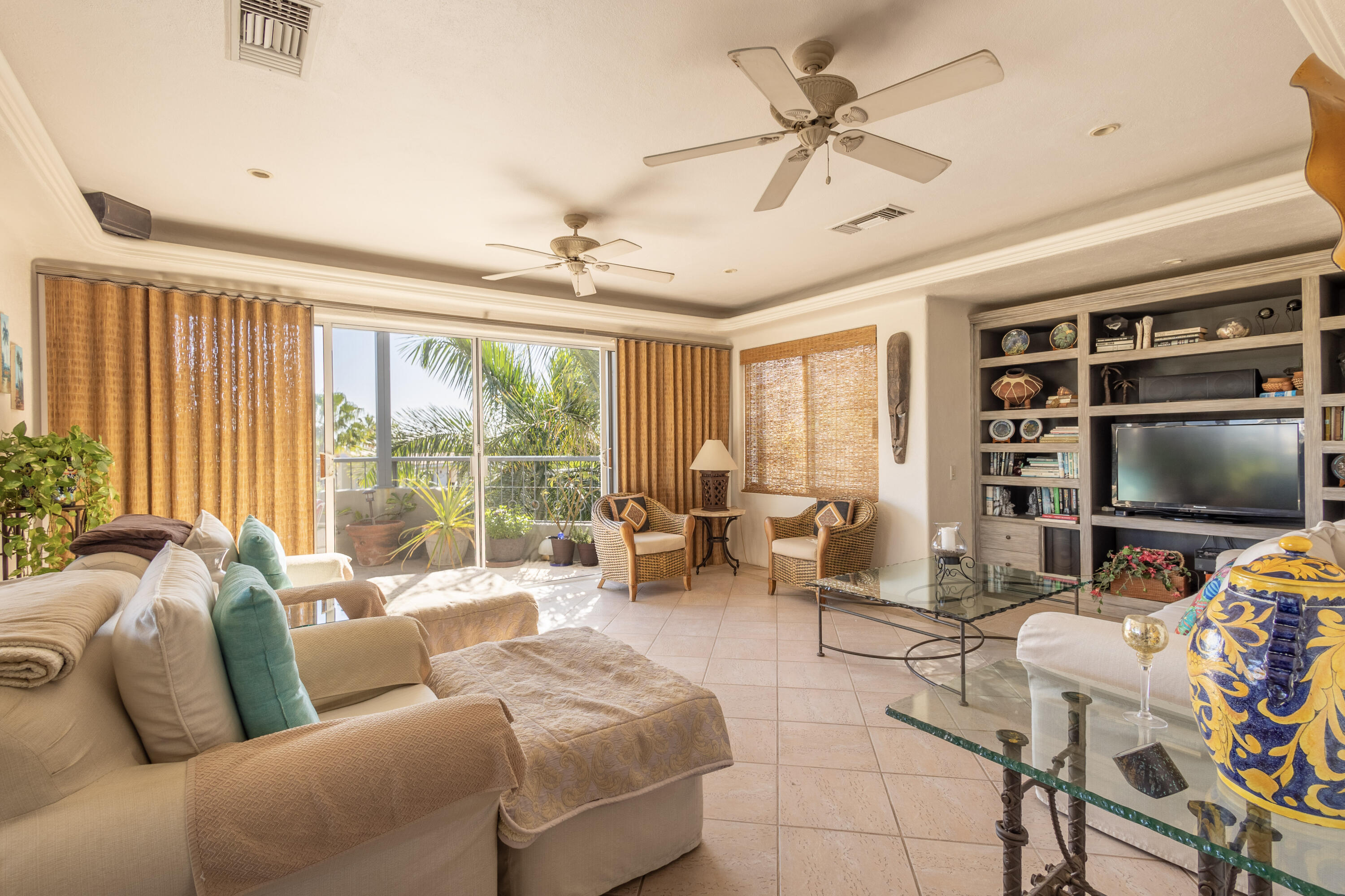 49K Santa Carmela, Casa Caniche