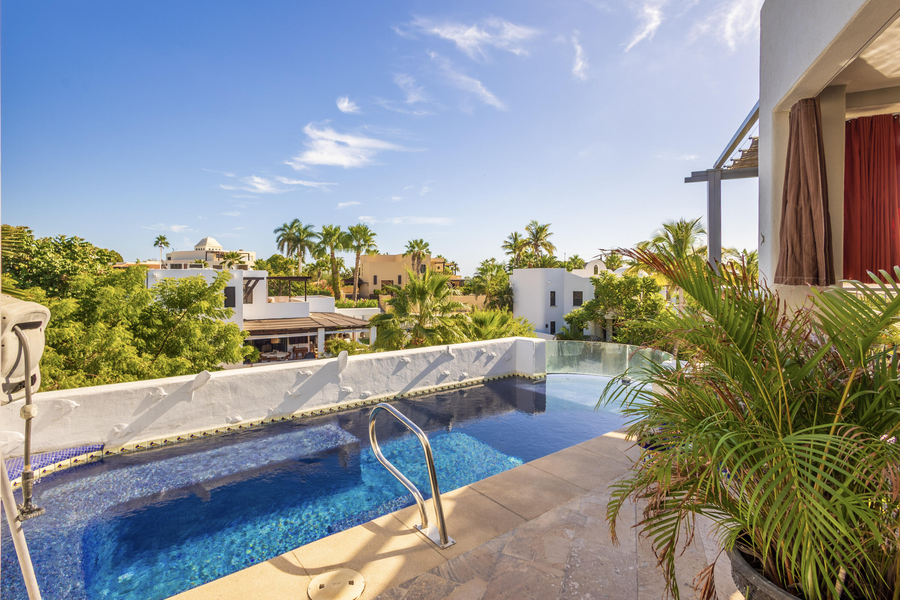 49K Santa Carmela, Casa Caniche