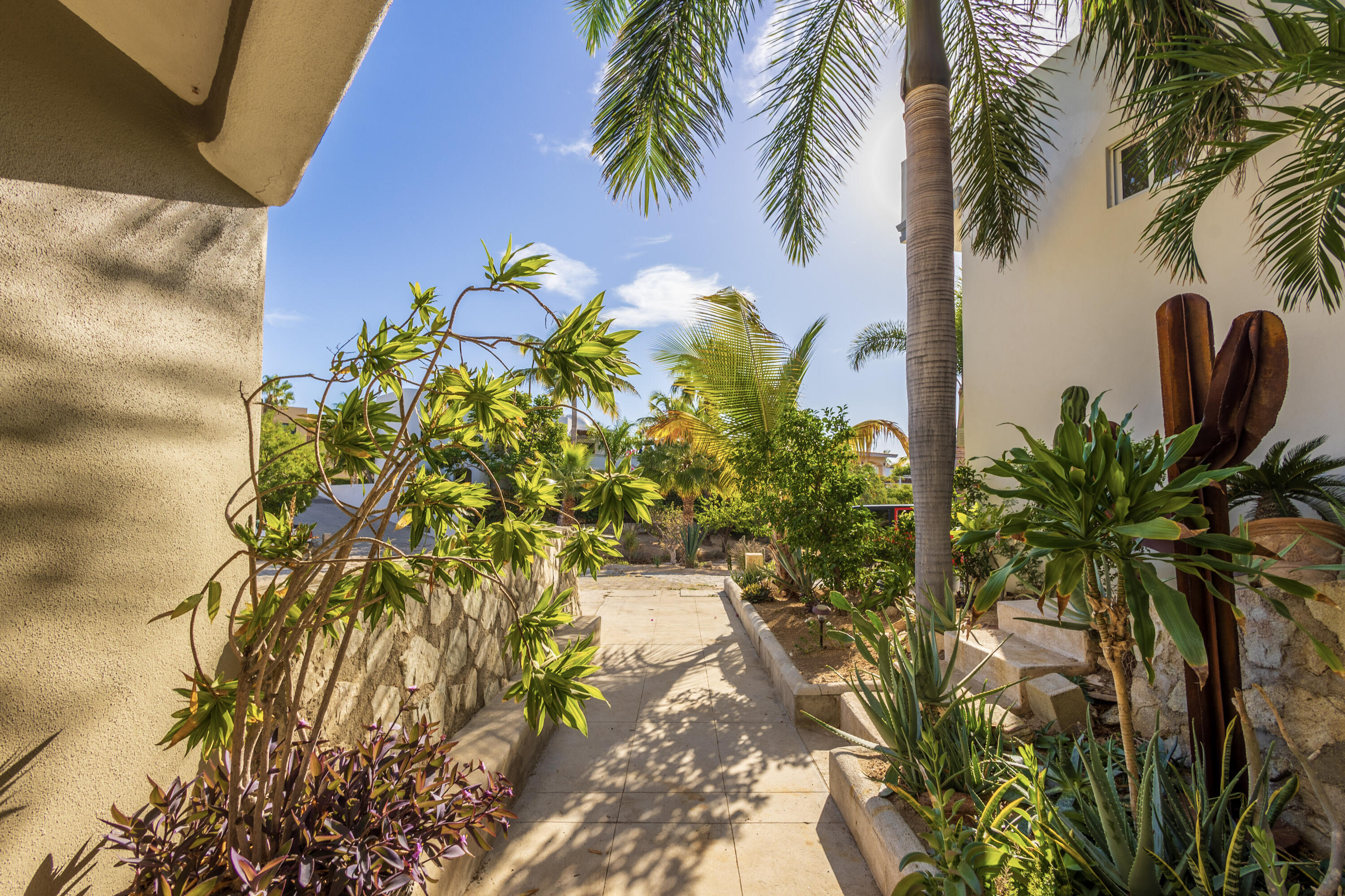 49K Santa Carmela, Casa Caniche