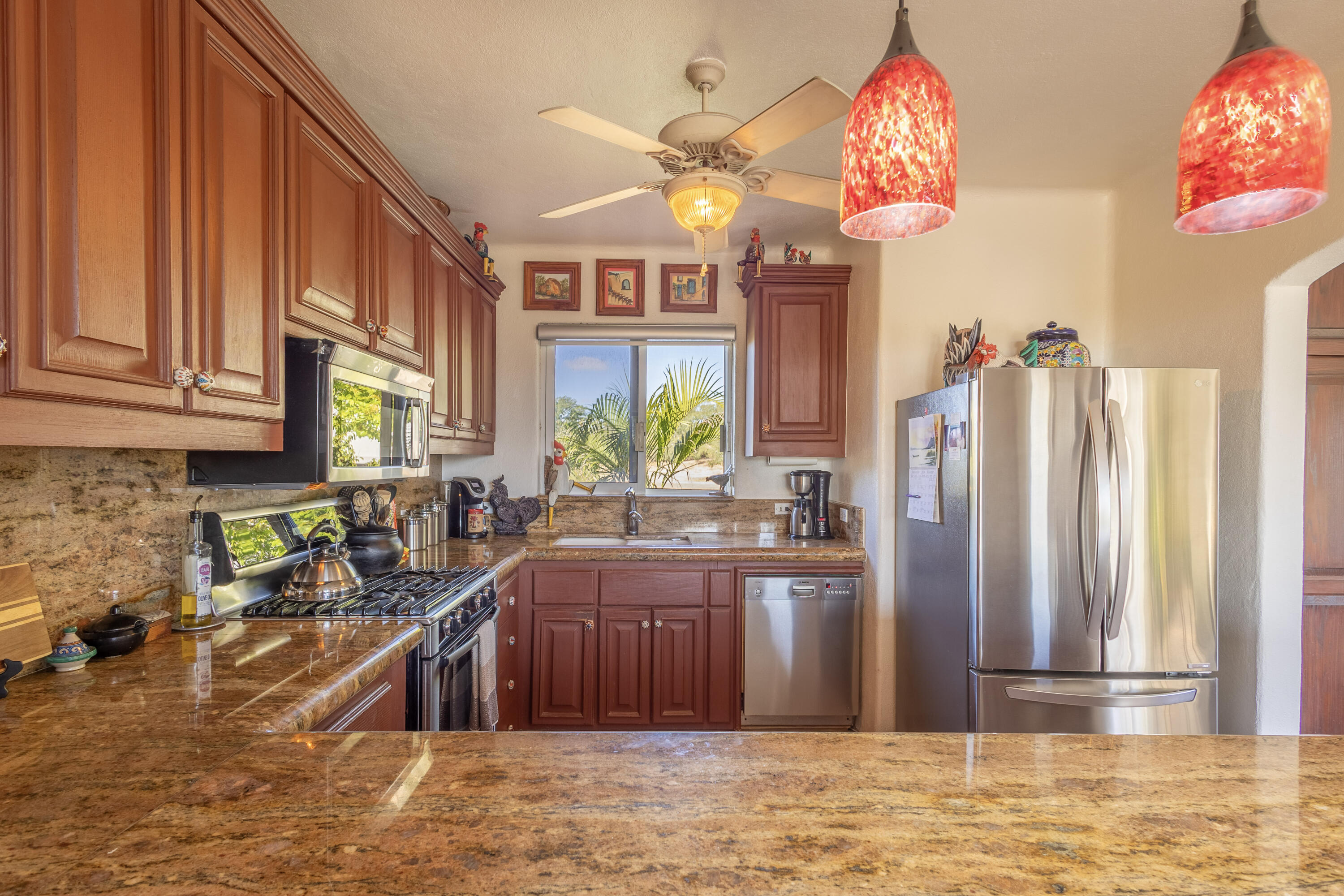 49K Santa Carmela, Casa Caniche