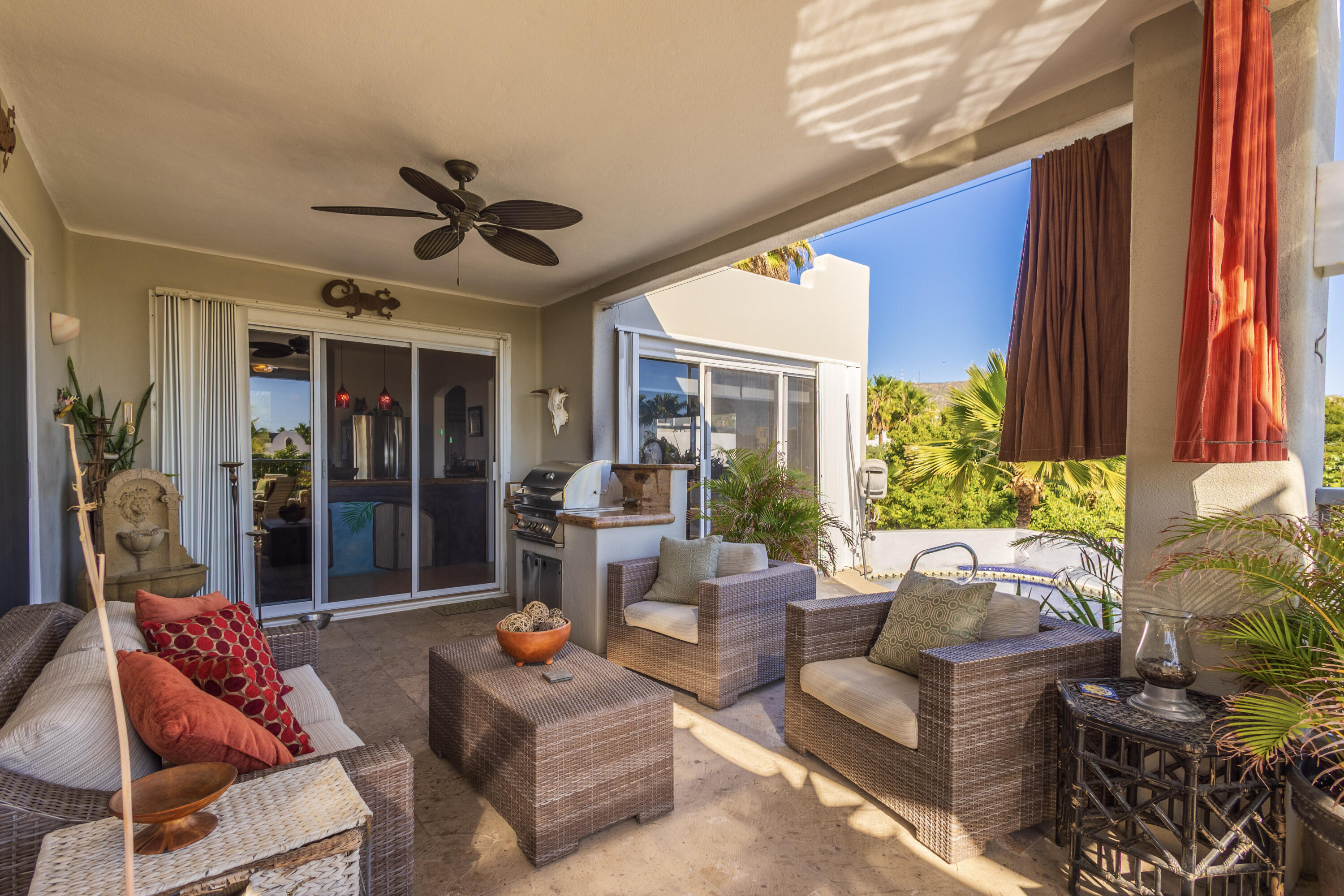 49K Santa Carmela, Casa Caniche