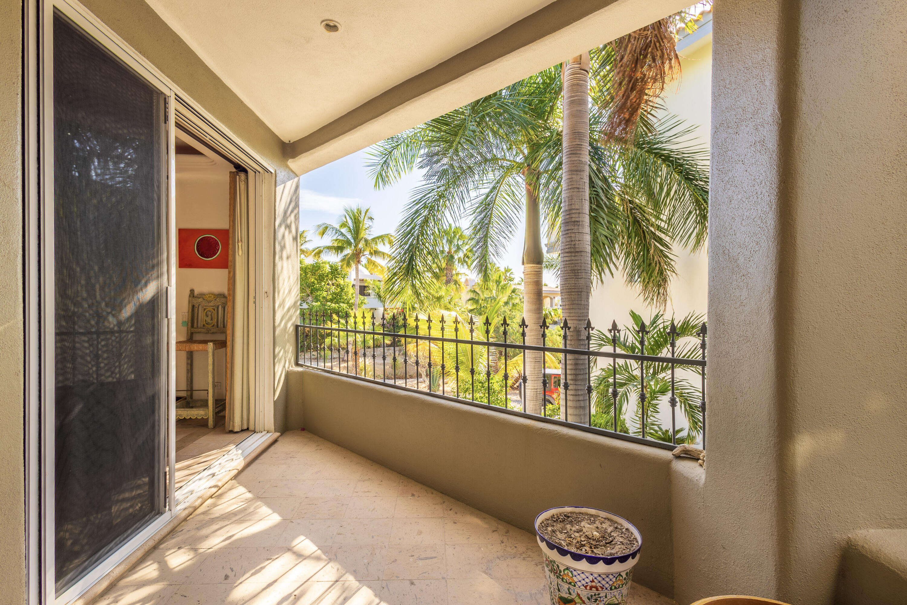 49K Santa Carmela, Casa Caniche