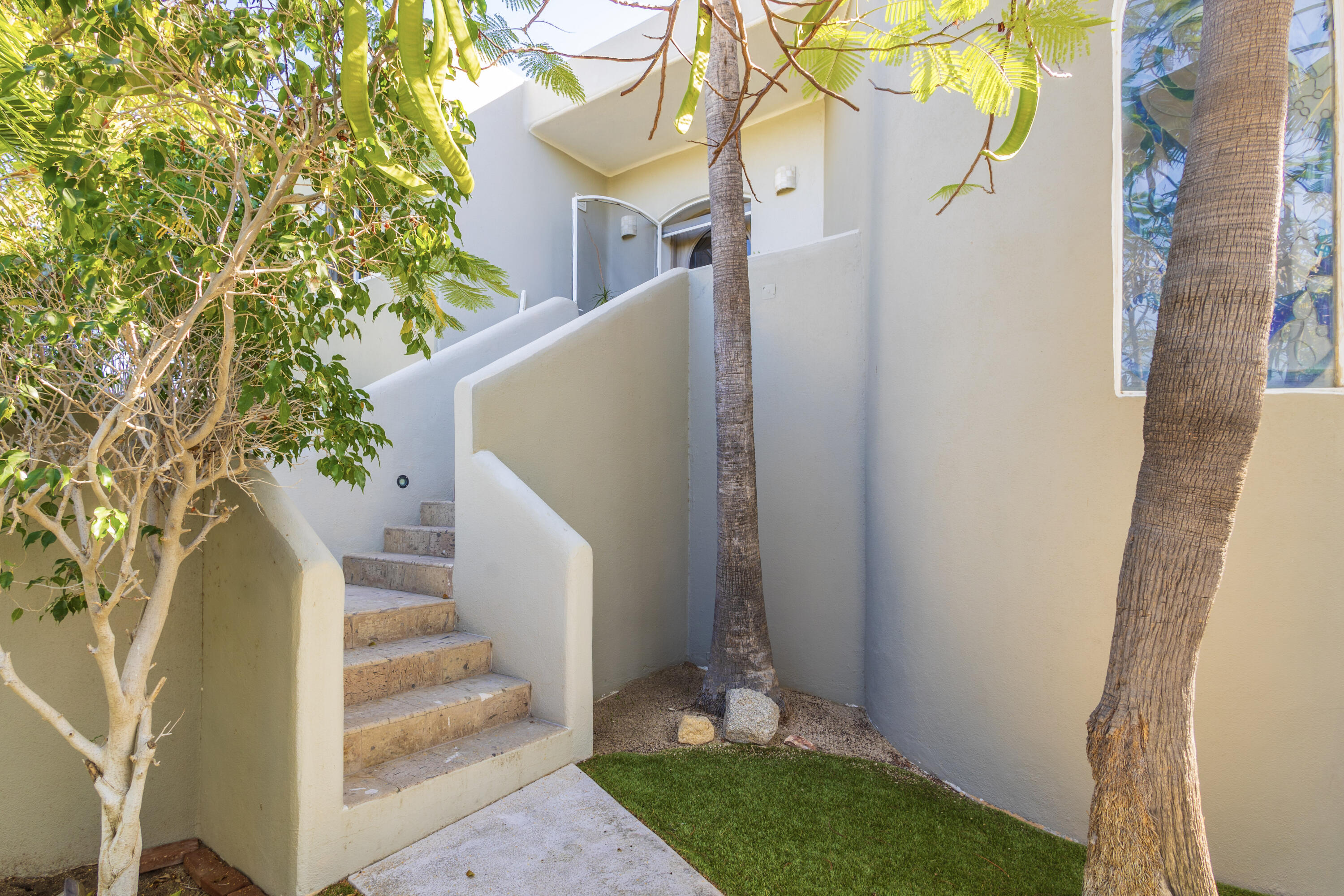 49K Santa Carmela, Casa Caniche