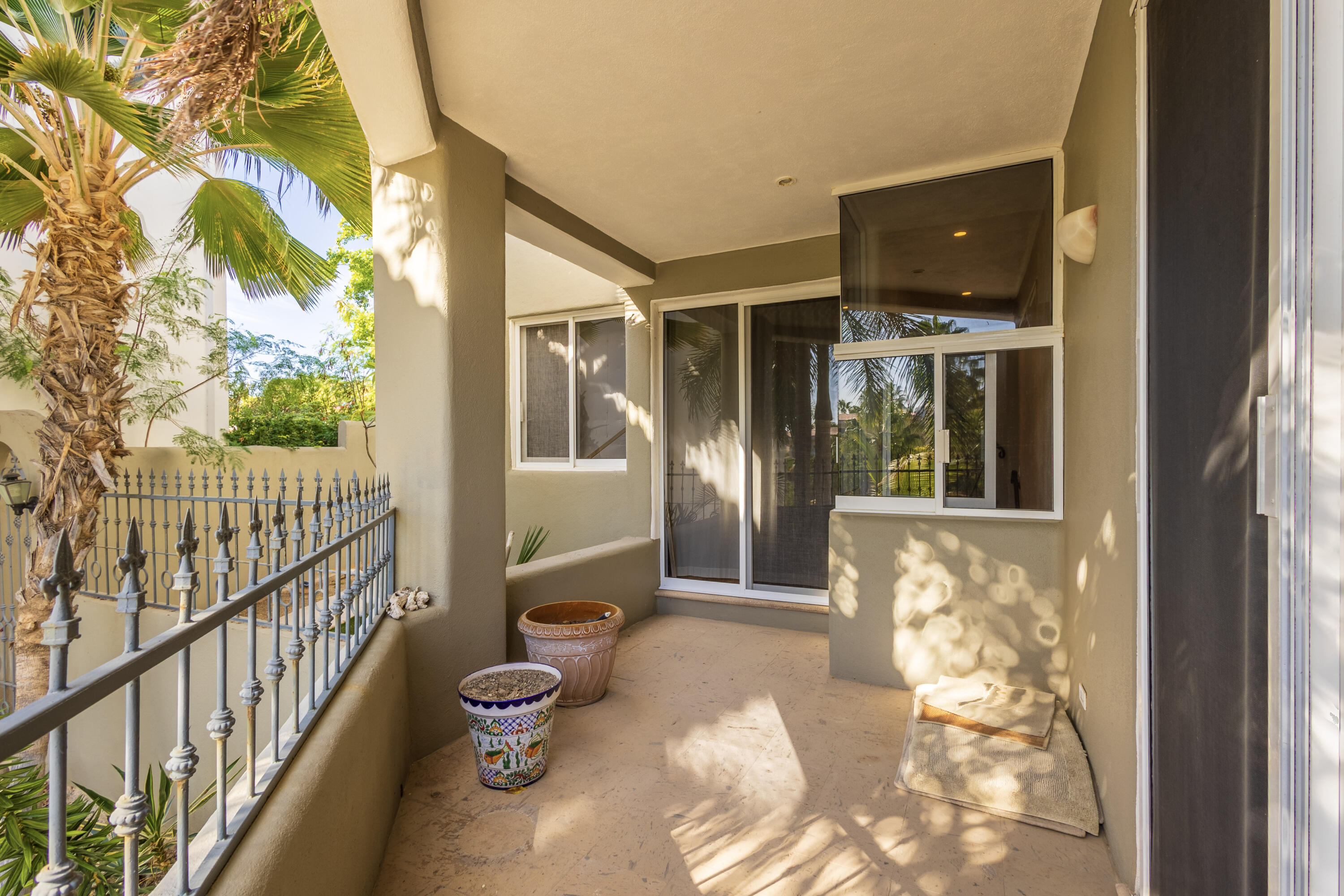 49K Santa Carmela, Casa Caniche