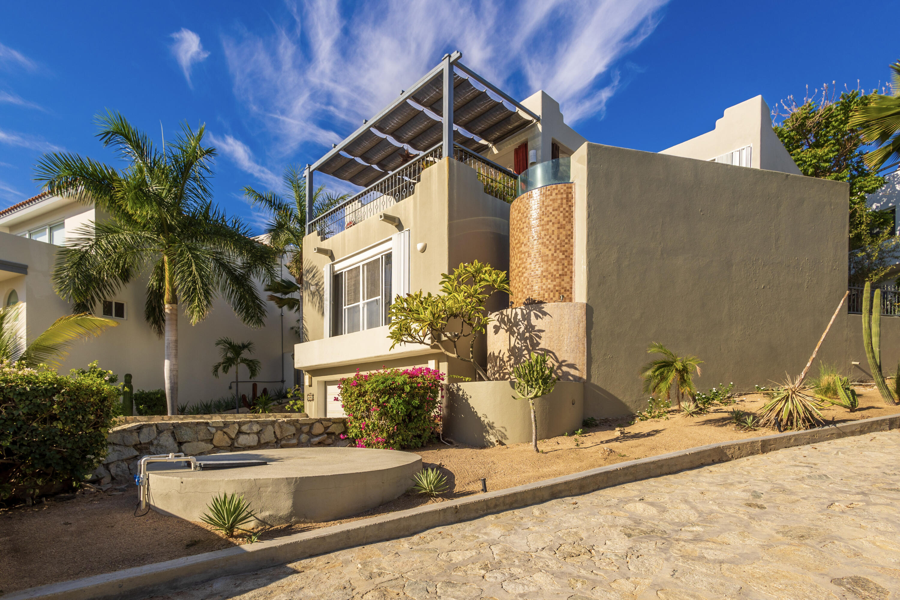 49K Santa Carmela, Casa Caniche