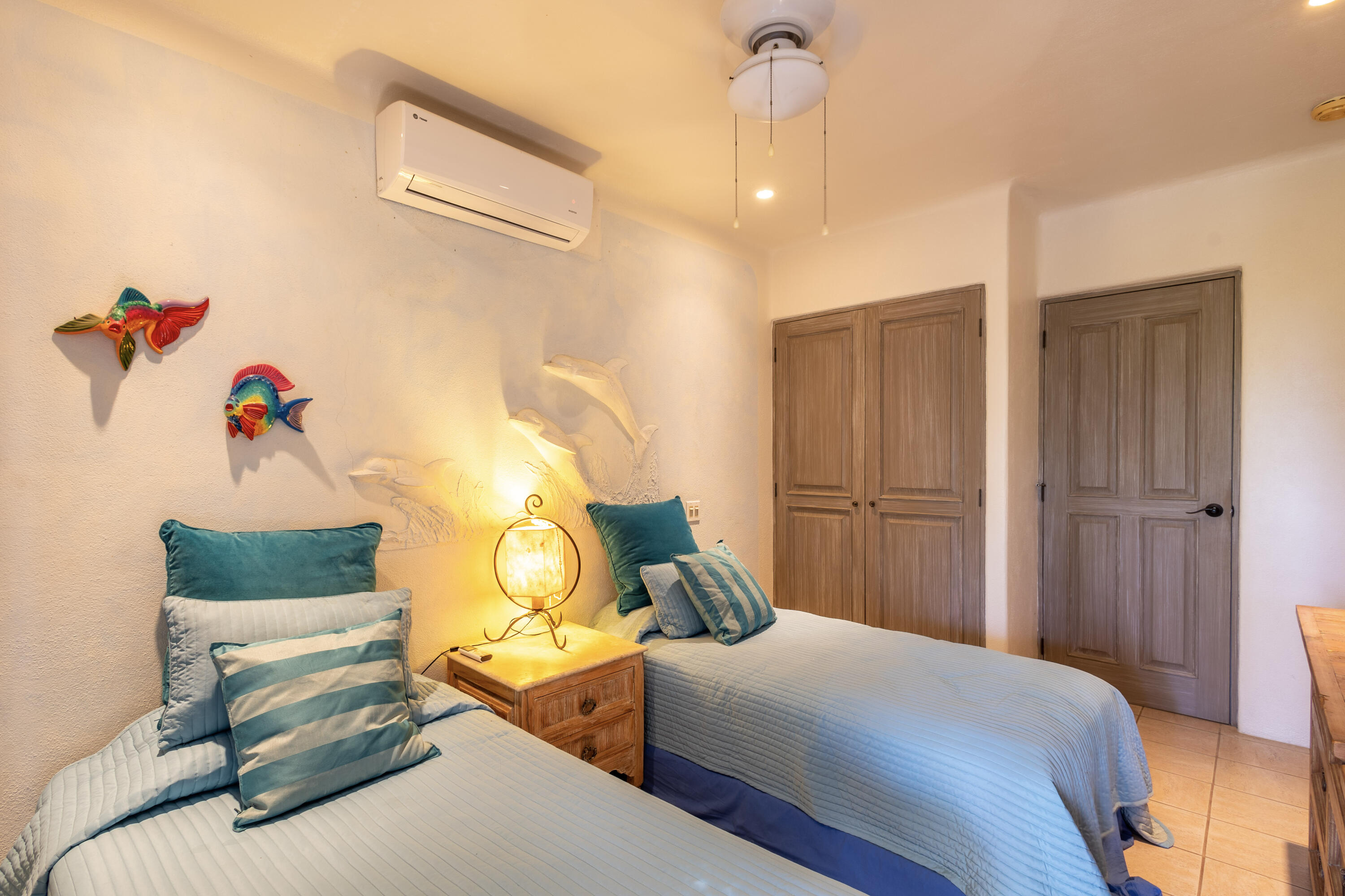 49K Santa Carmela, Casa Caniche