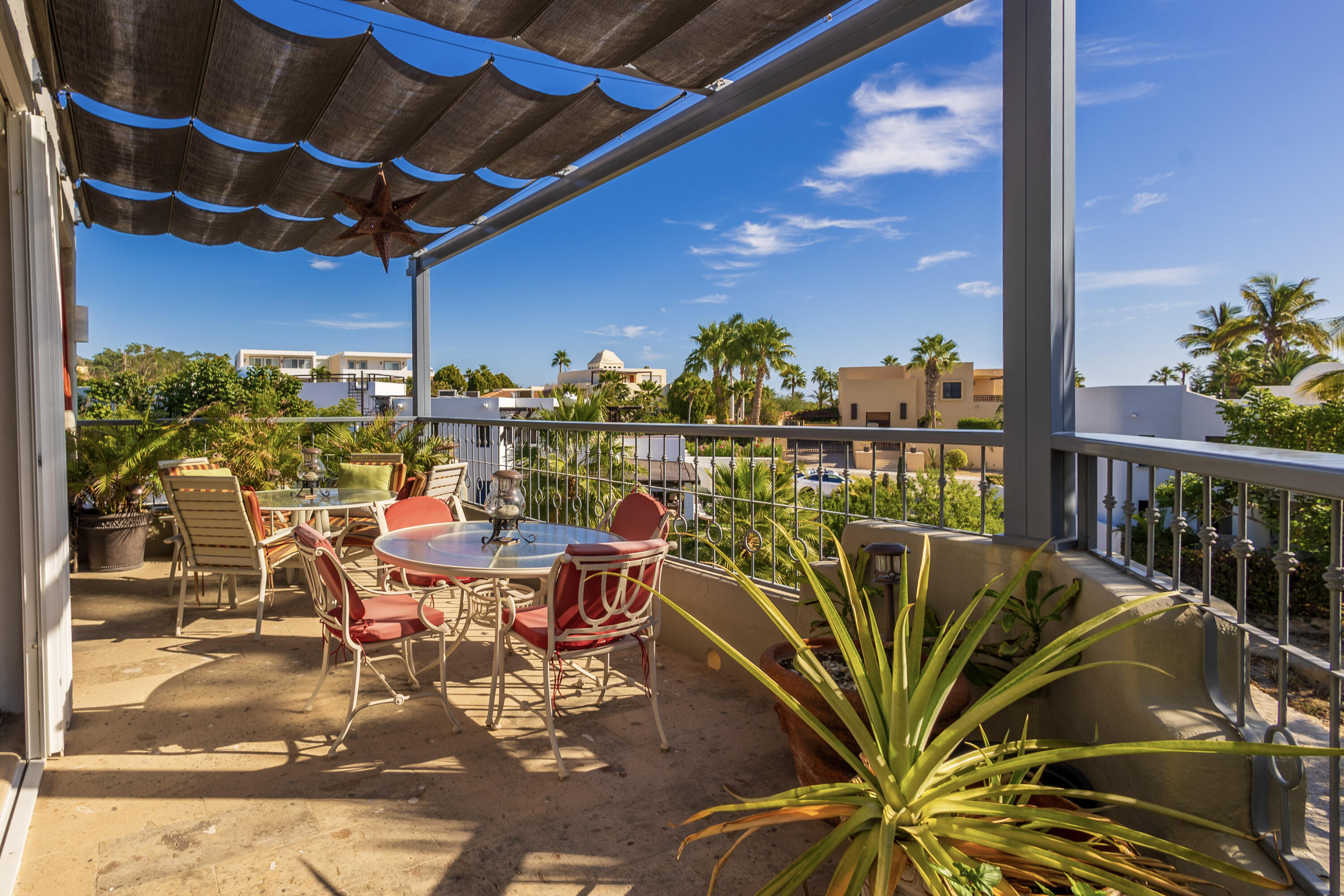 49K Santa Carmela, Casa Caniche