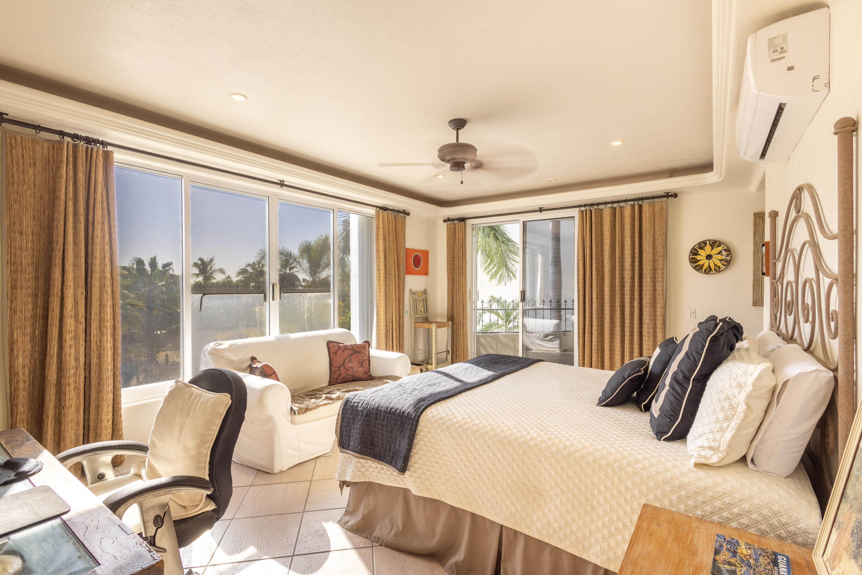 49K Santa Carmela, Casa Caniche