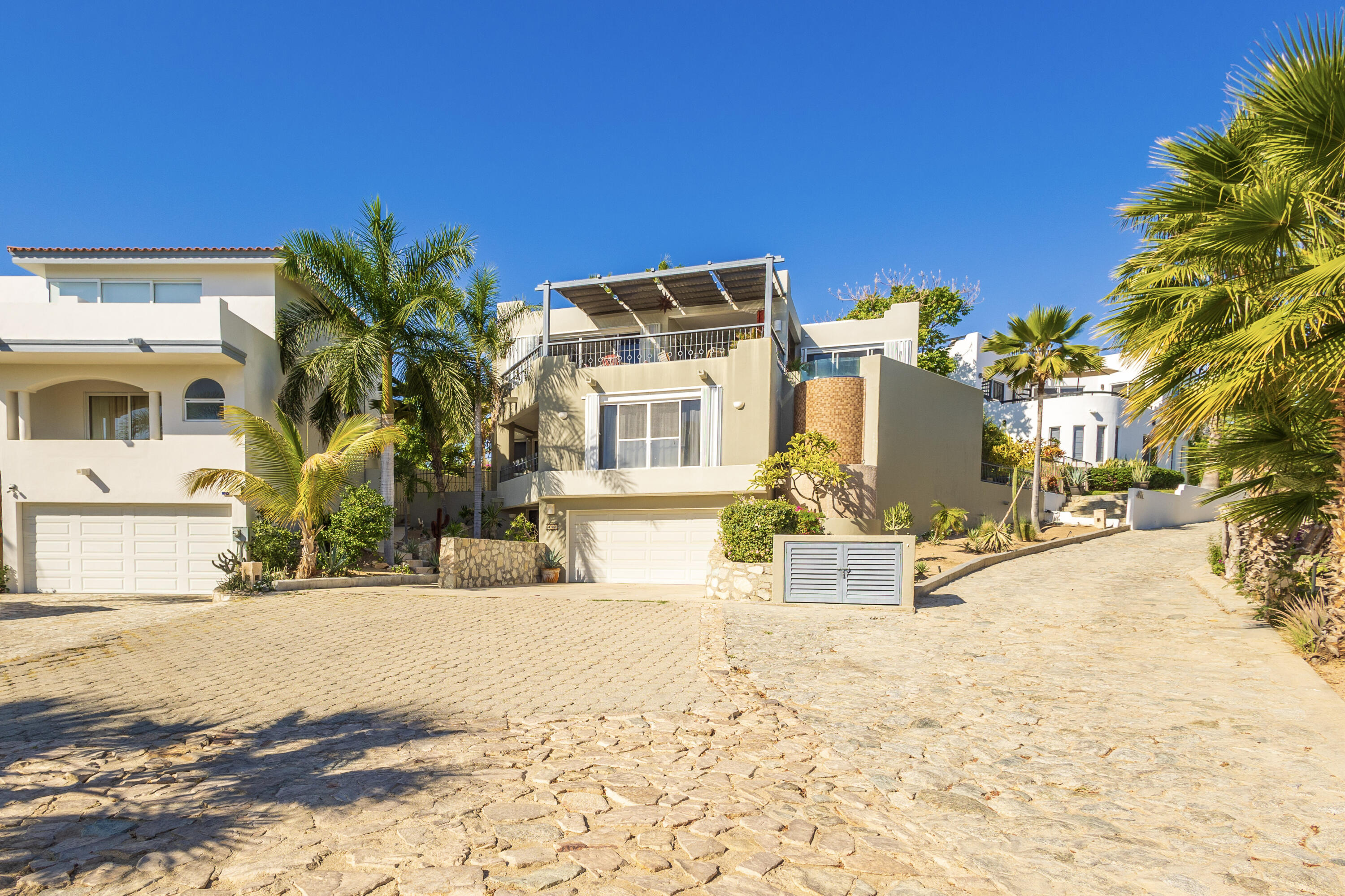 49K Santa Carmela, Casa Caniche