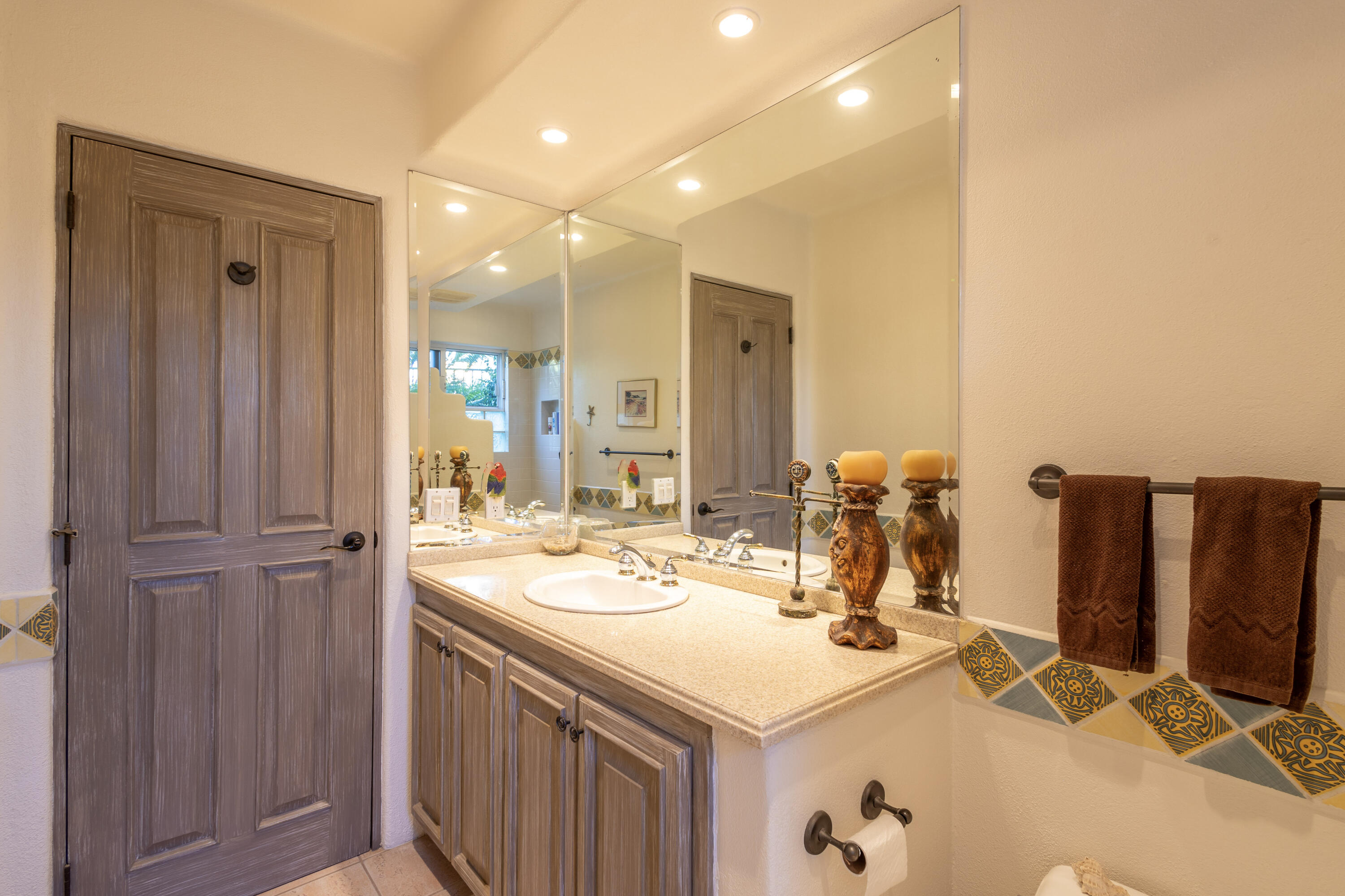 49K Santa Carmela, Casa Caniche