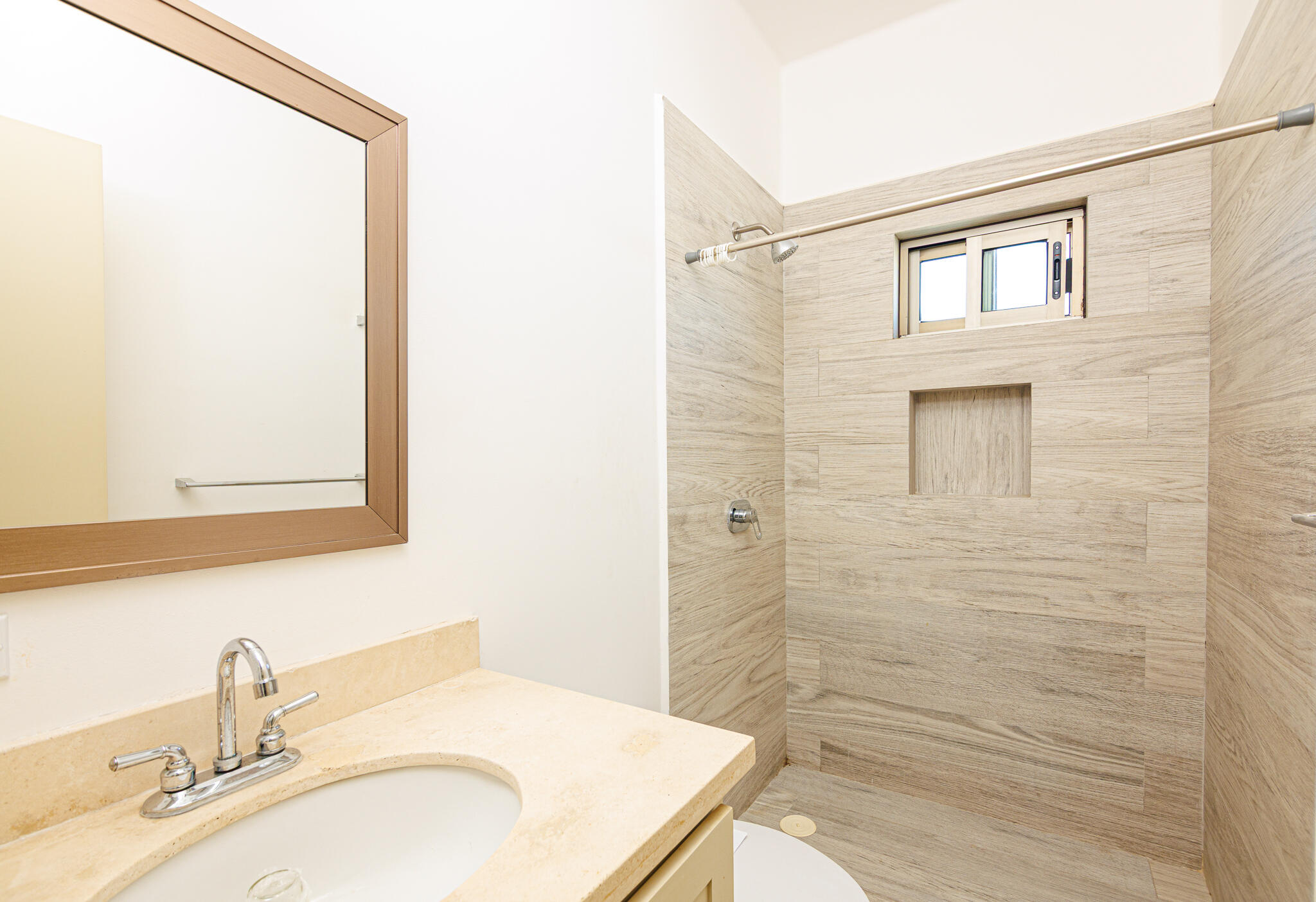 409 Av. Crispin Ceseña, Coastal Living