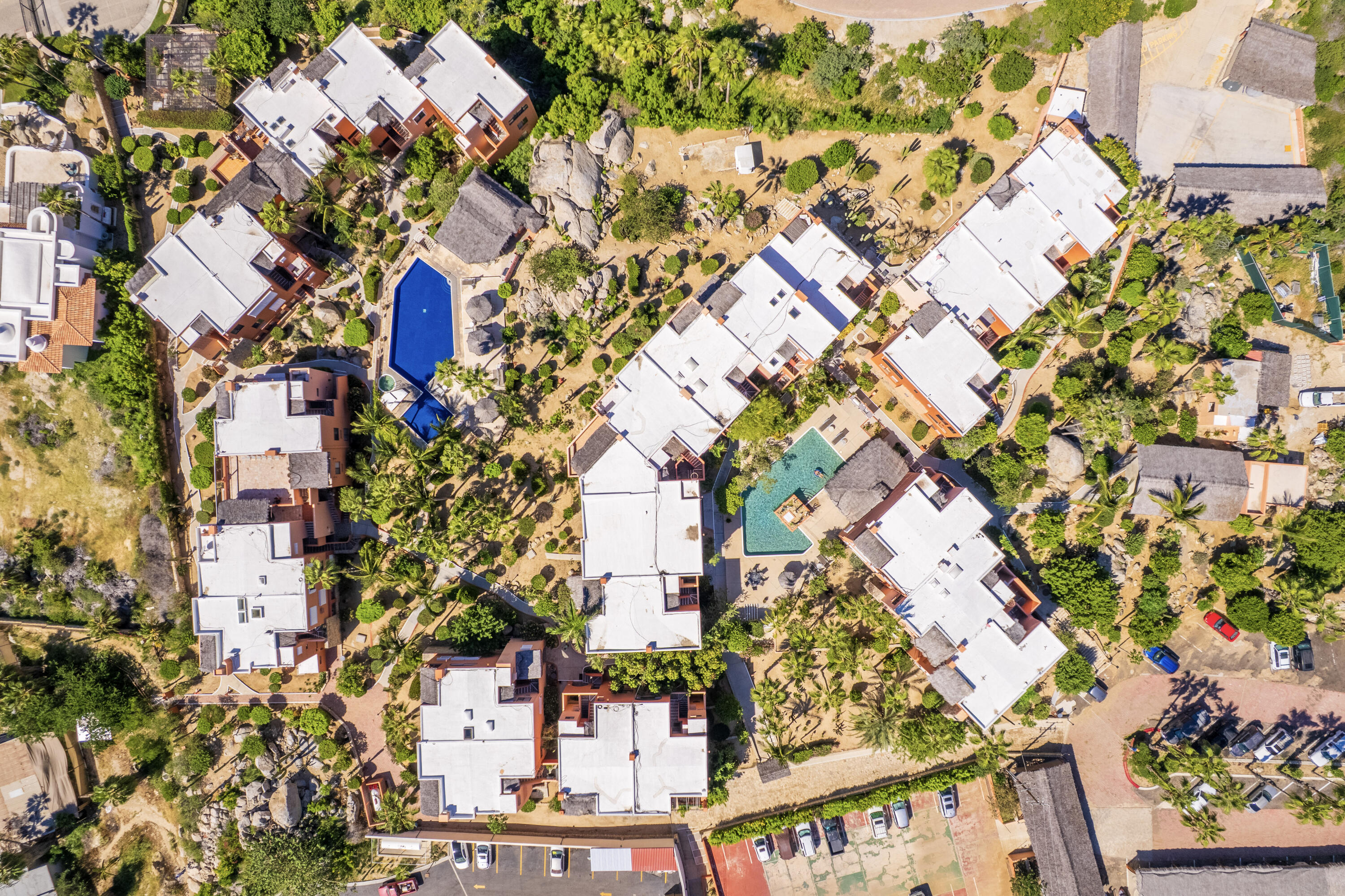 Plaza Calafia, Cabo Corridor