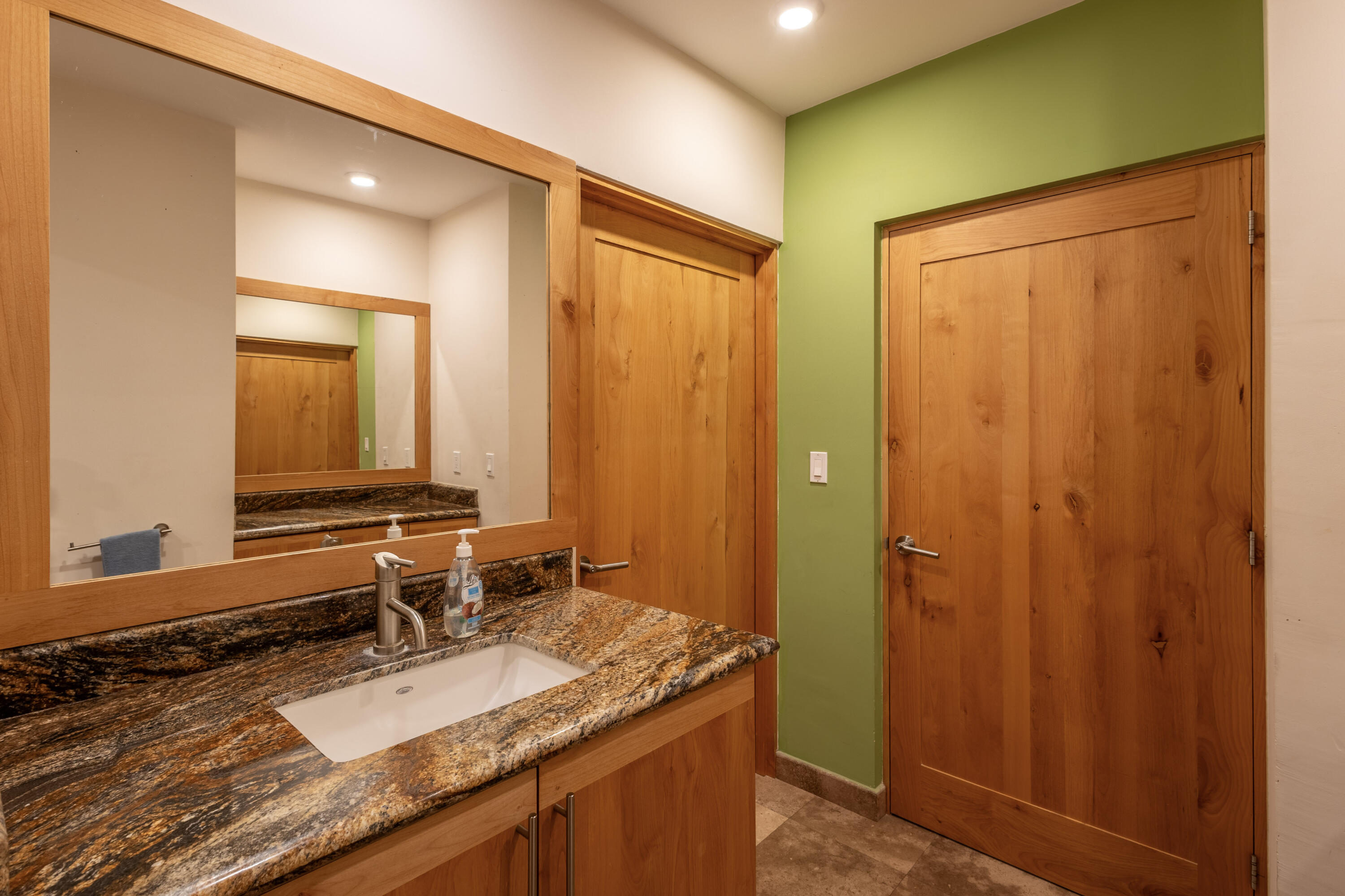 Plaza Calafia, Cabo Corridor