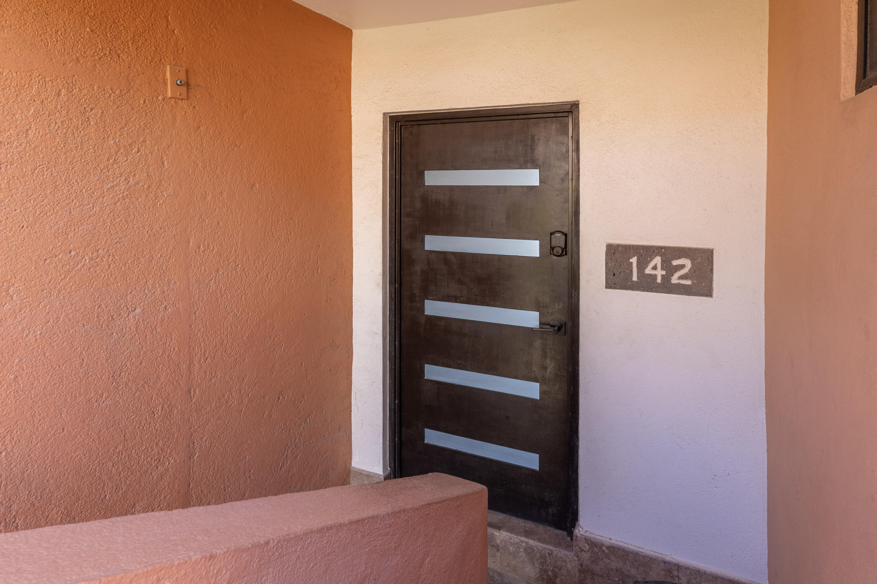 Plaza Calafia, Cabo Corridor