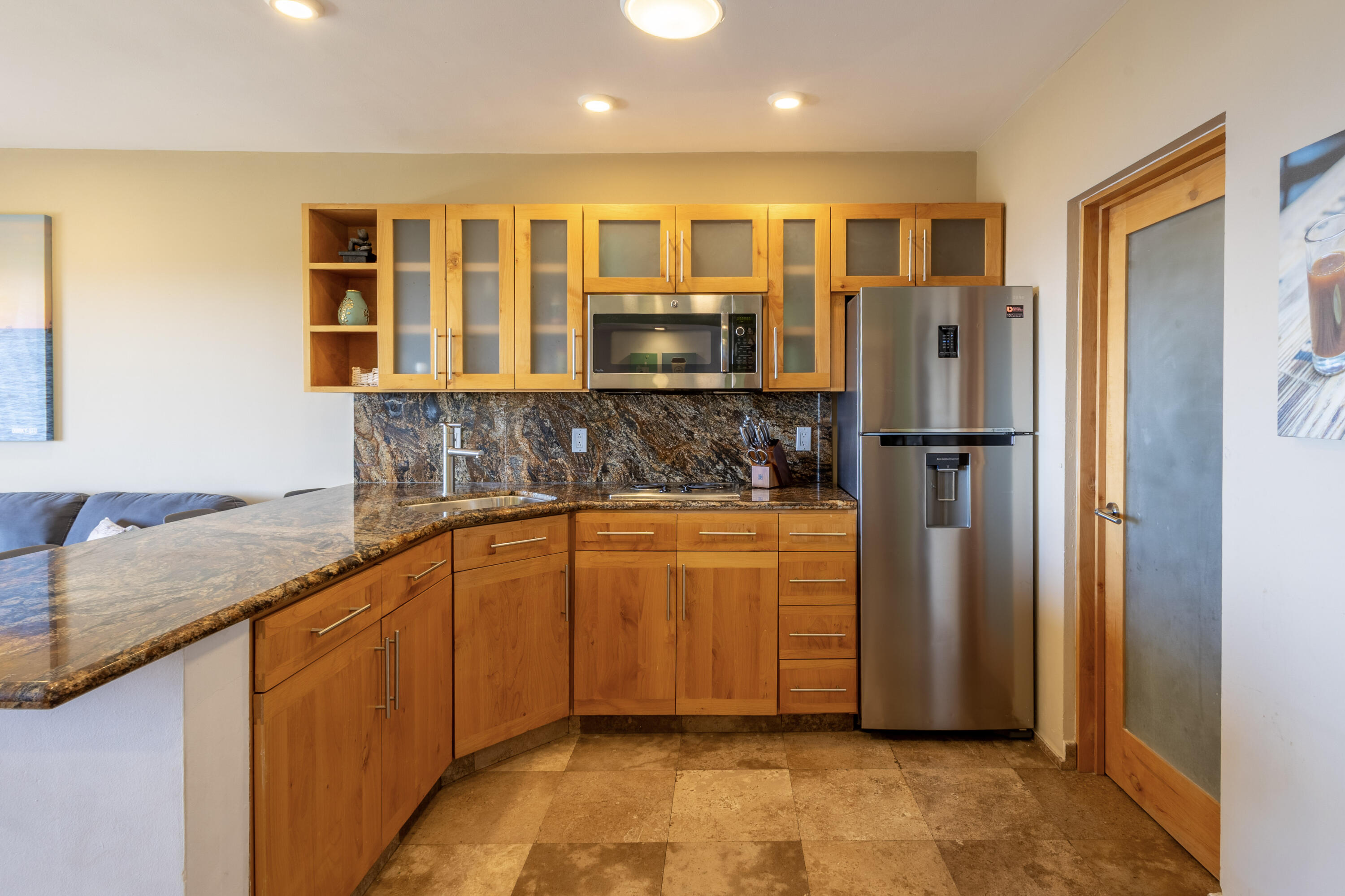 Plaza Calafia, Cabo Corridor