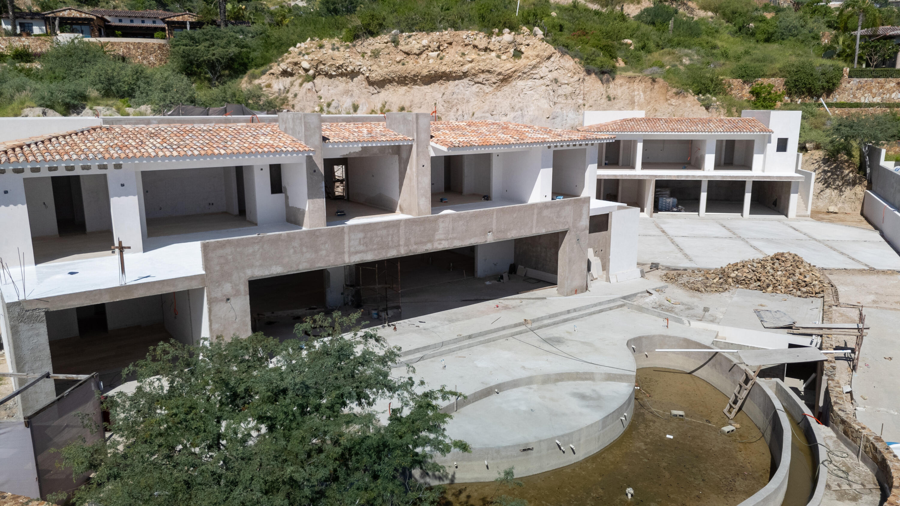 NEW CUSTOM HOME, Colinas 5, San Jose Corridor