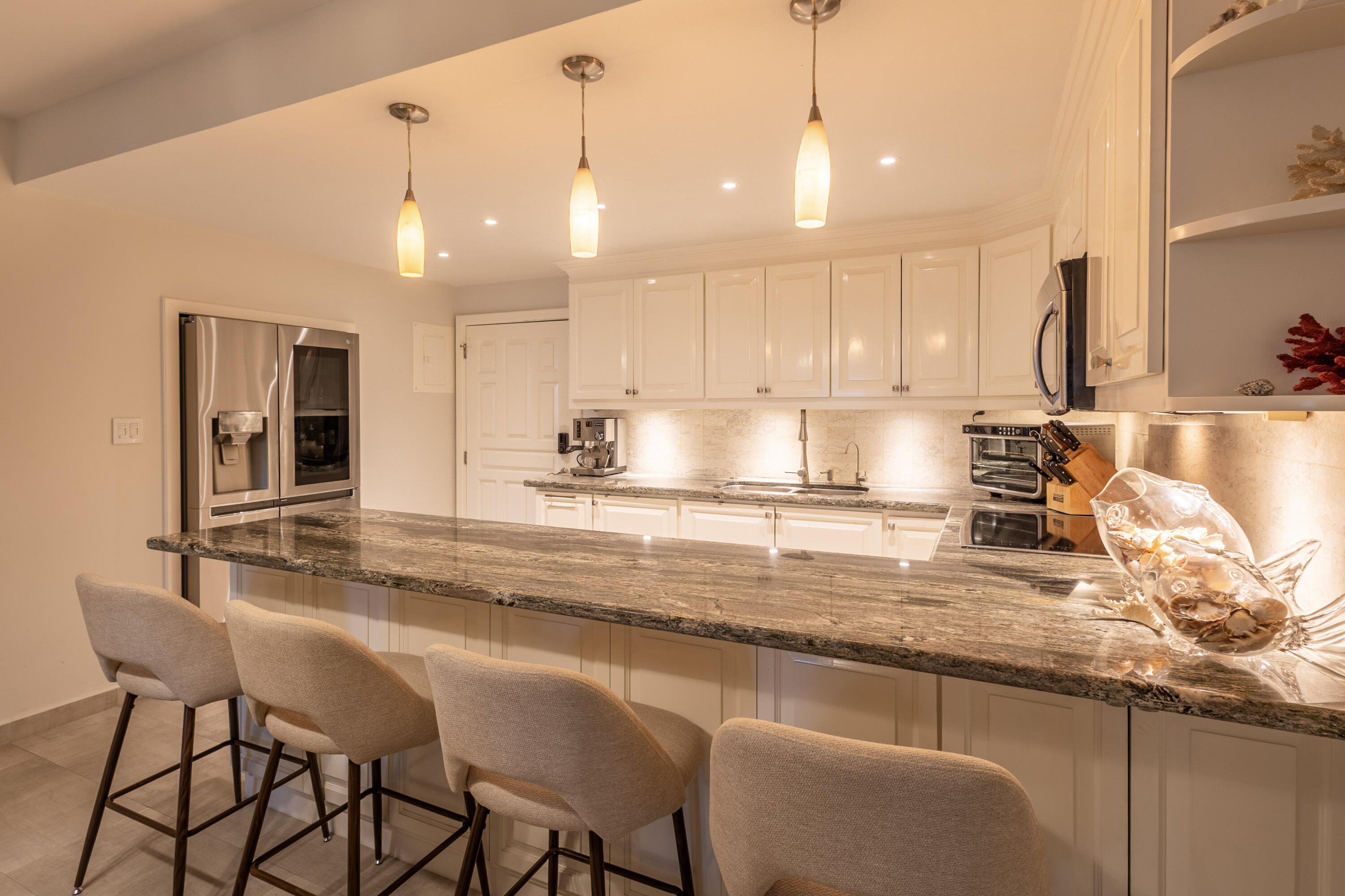 P.º De La Marina, Marina Sol