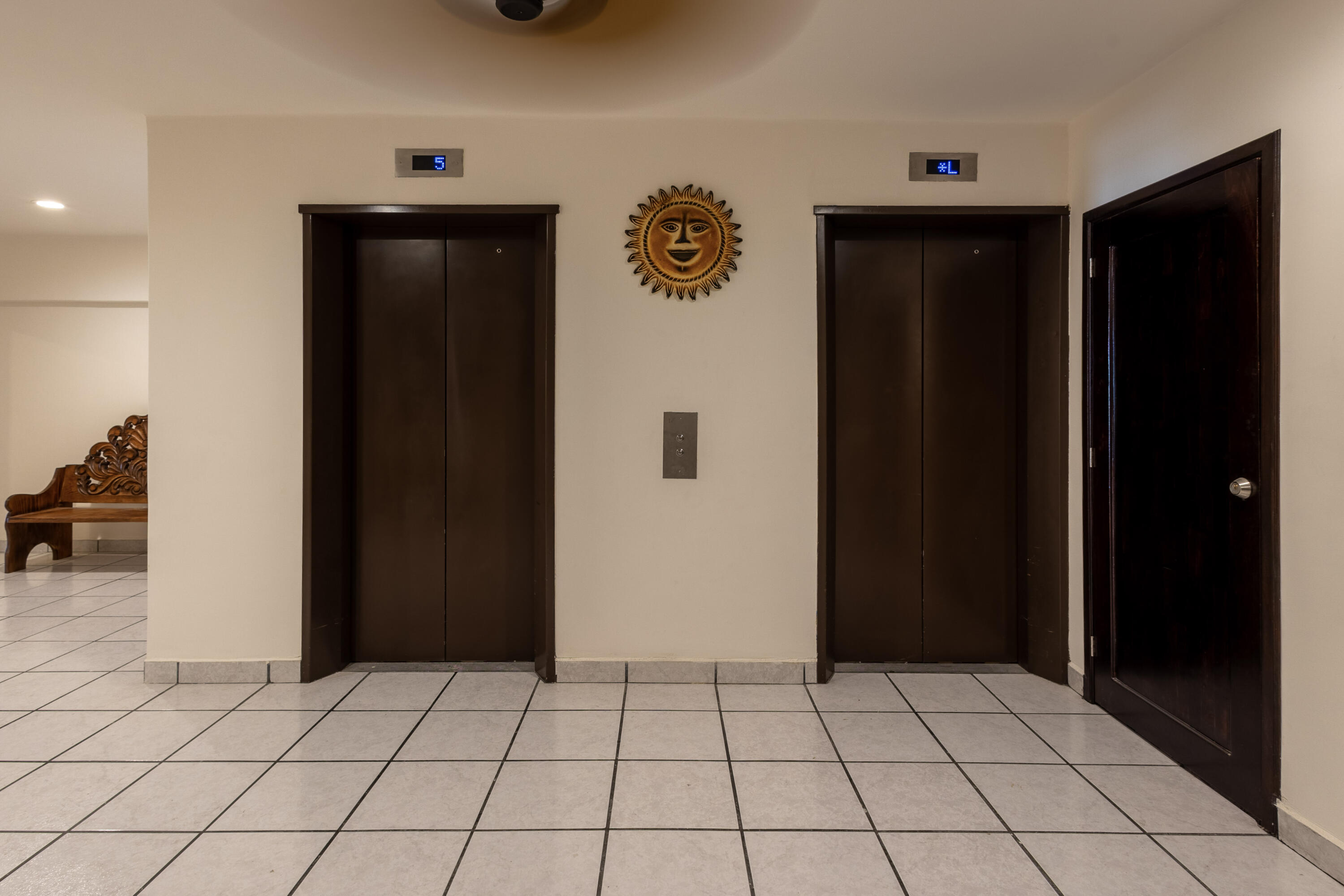 P.º De La Marina, Marina Sol