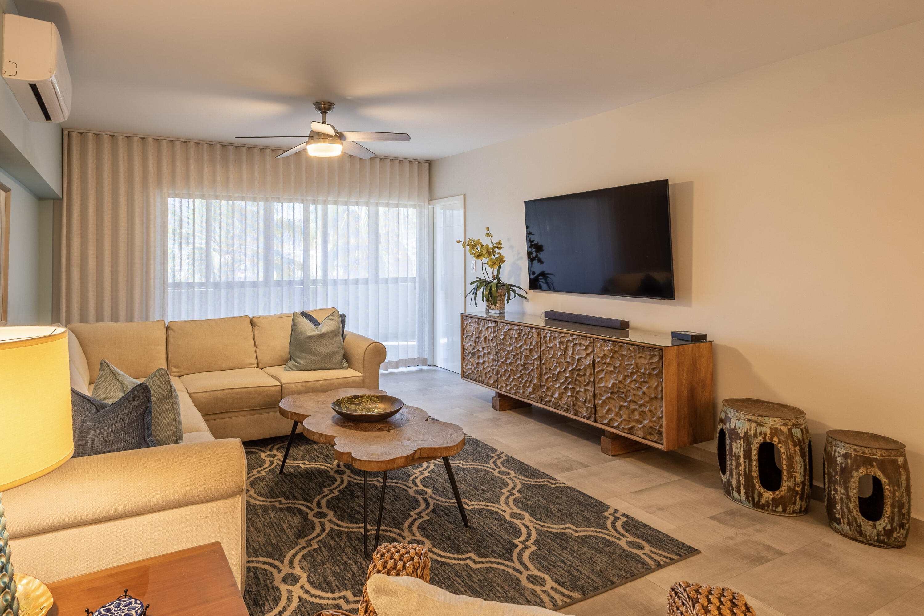 P.º De La Marina, Marina Sol