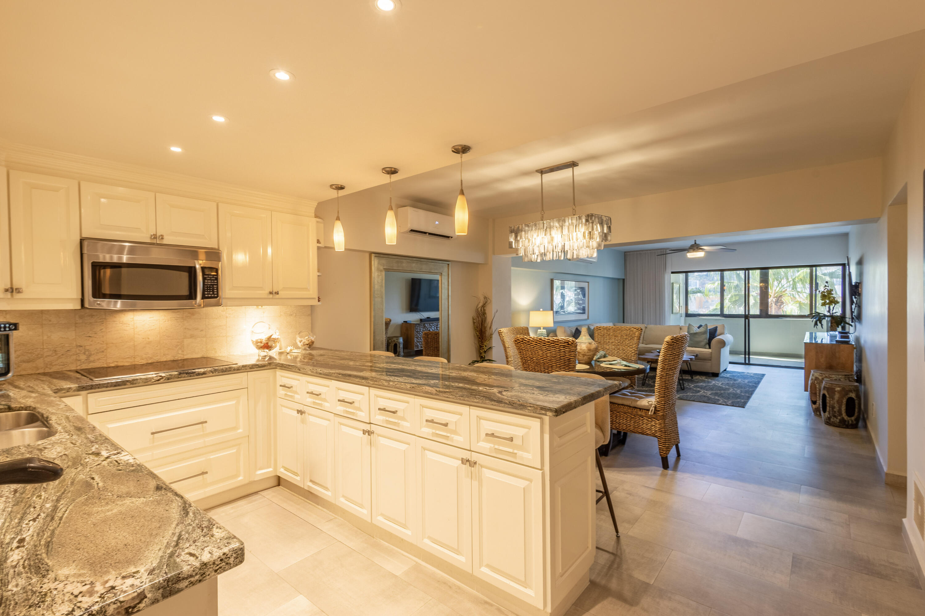 P.º De La Marina, Marina Sol