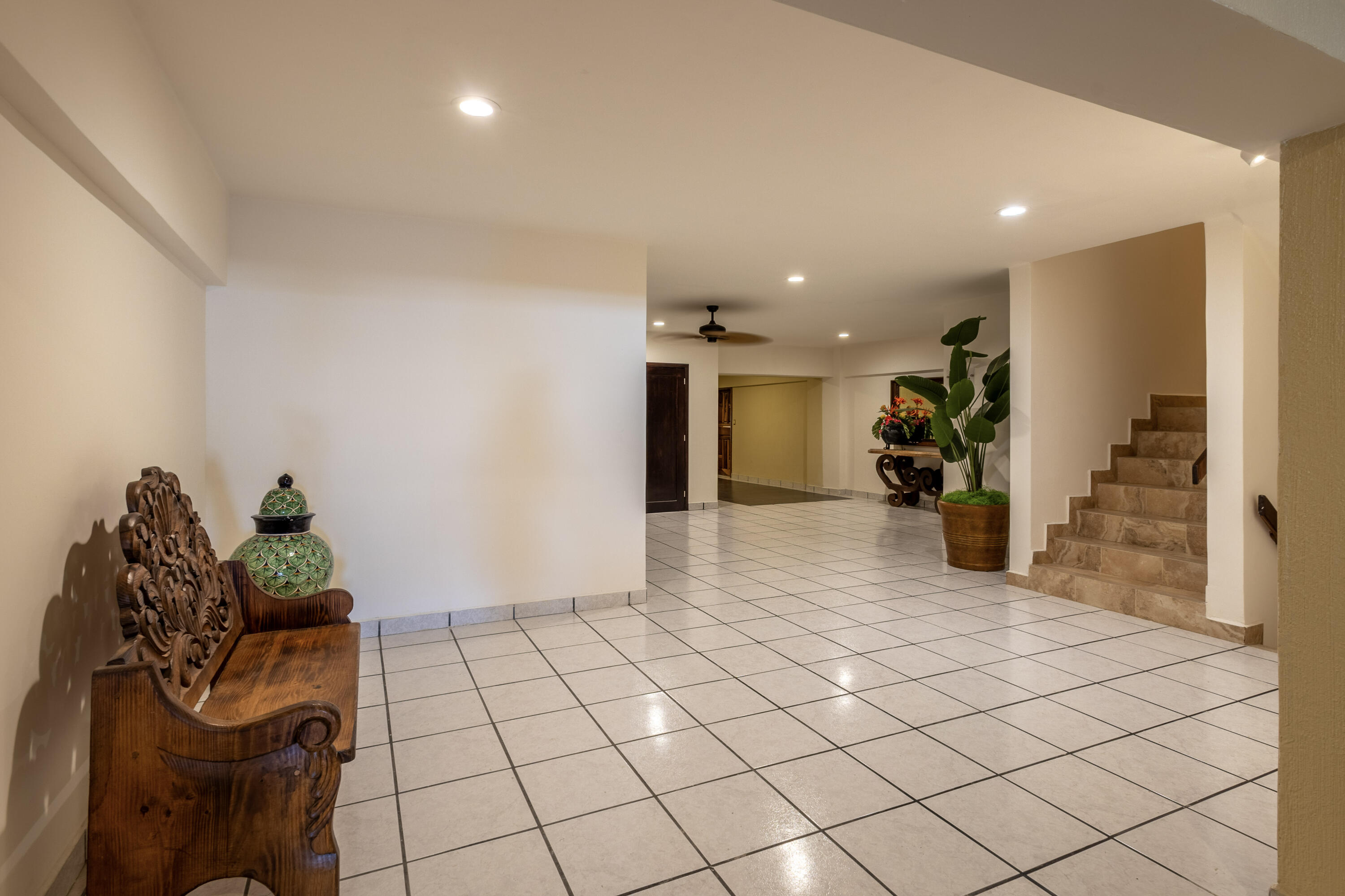 P.º De La Marina, Marina Sol