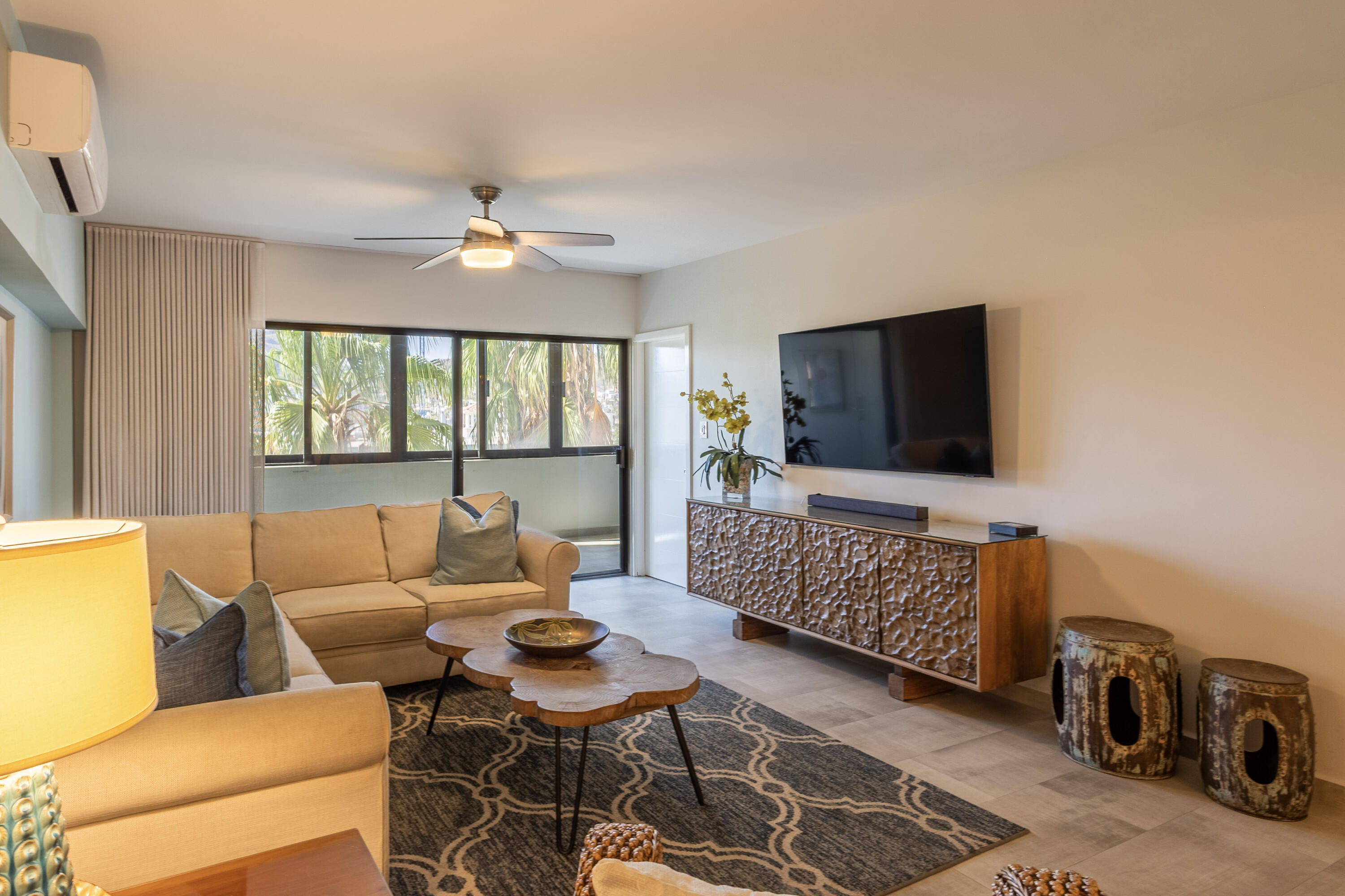 P.º De La Marina, Marina Sol