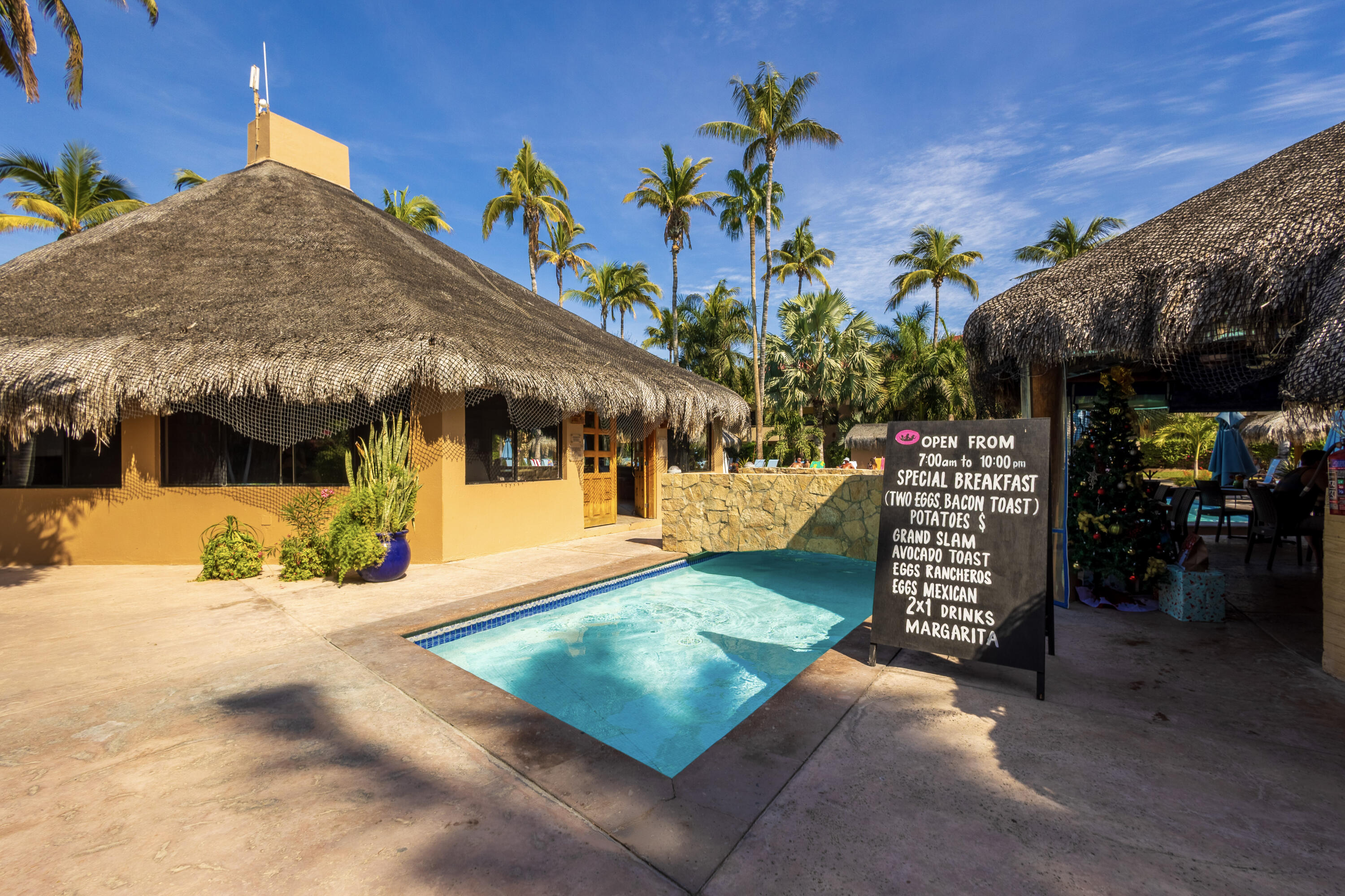 P.º De La Marina, Marina Sol