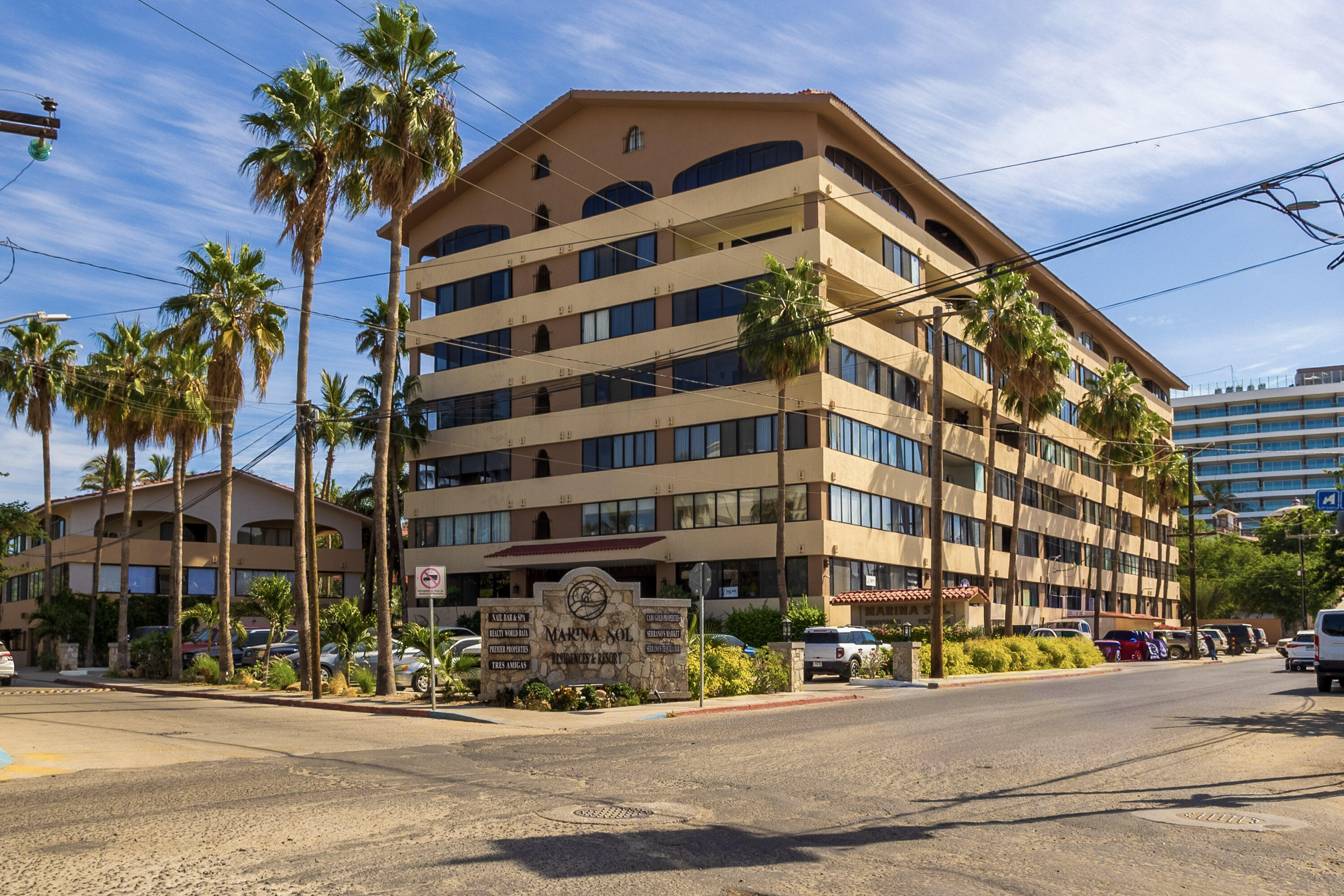 P.º De La Marina, Marina Sol