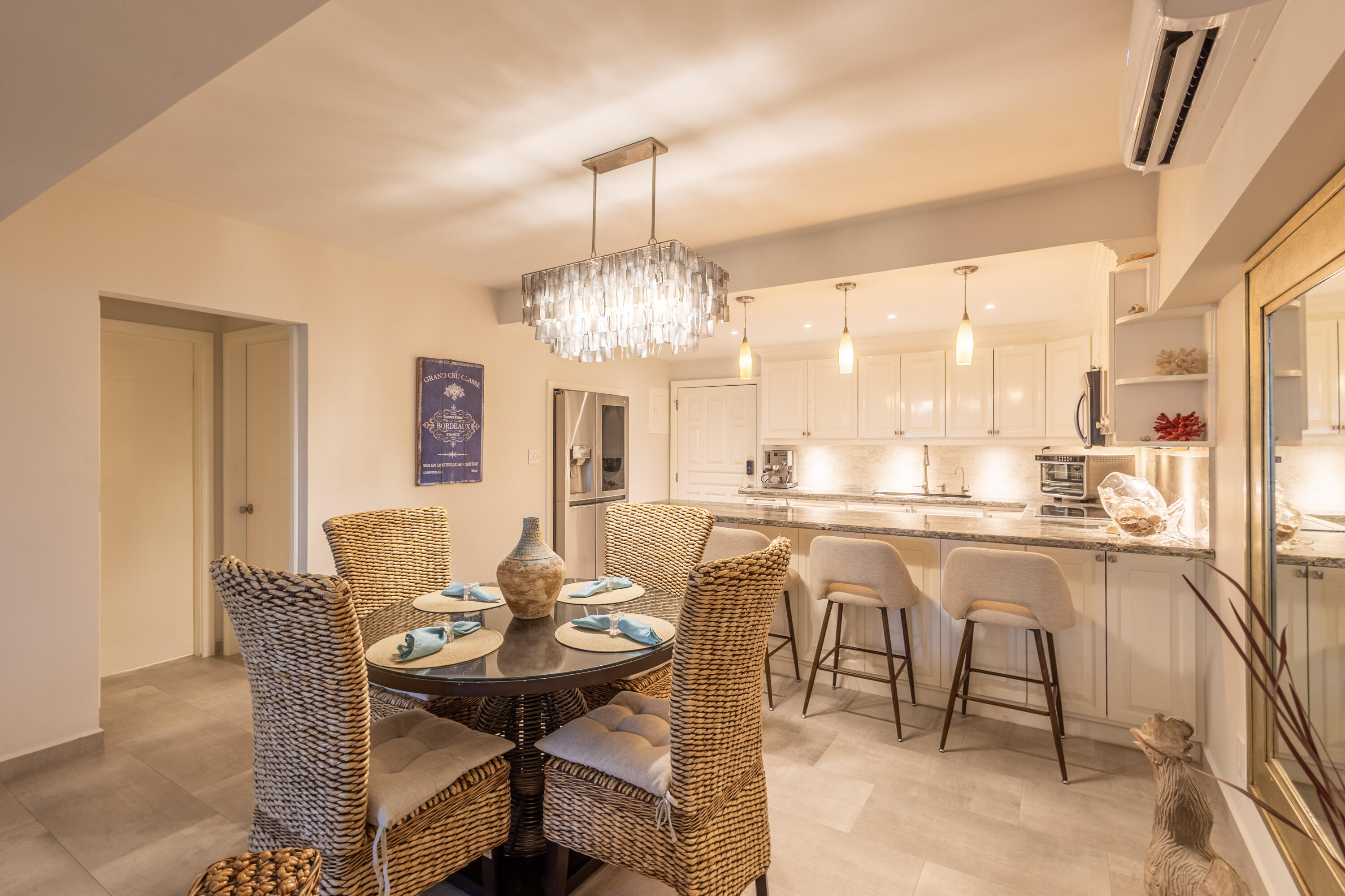 P.º De La Marina, Marina Sol