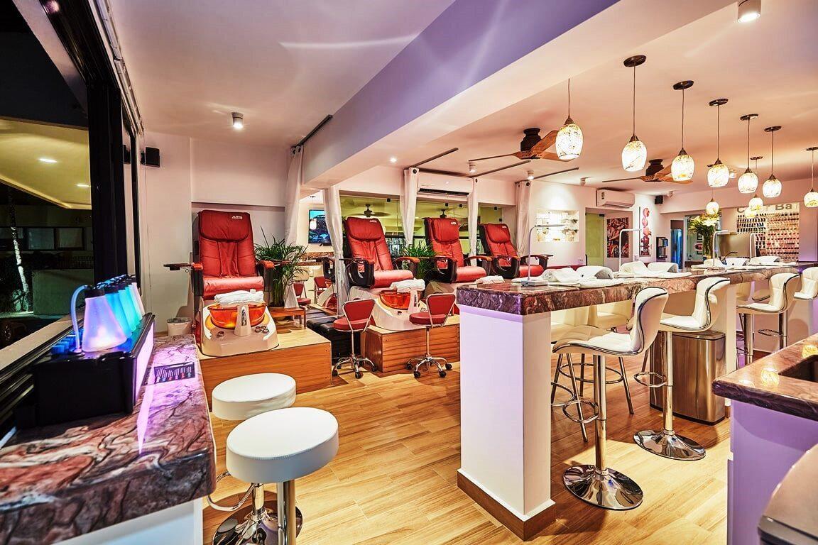 P.º De La Marina, Marina Sol