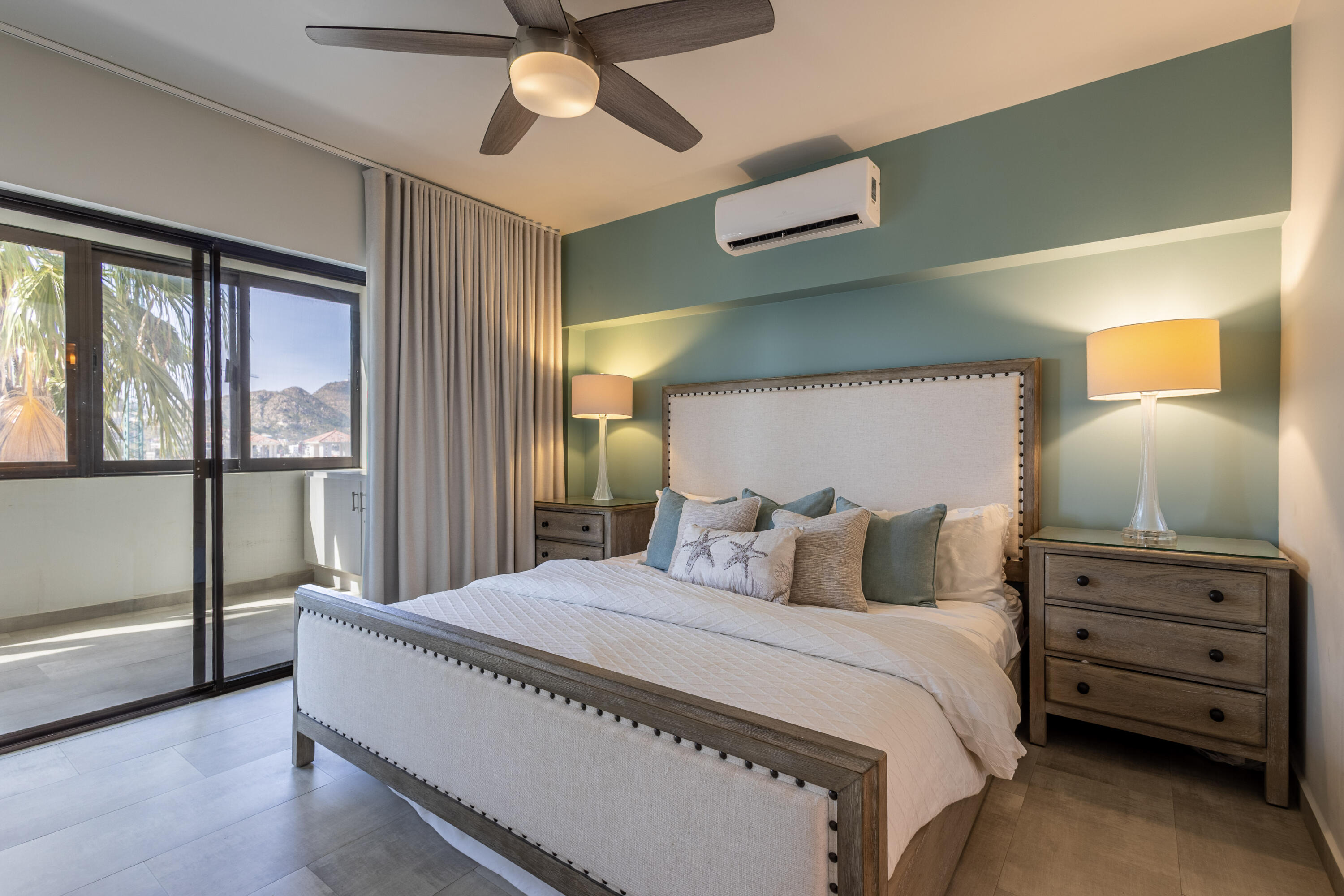 P.º De La Marina, Marina Sol