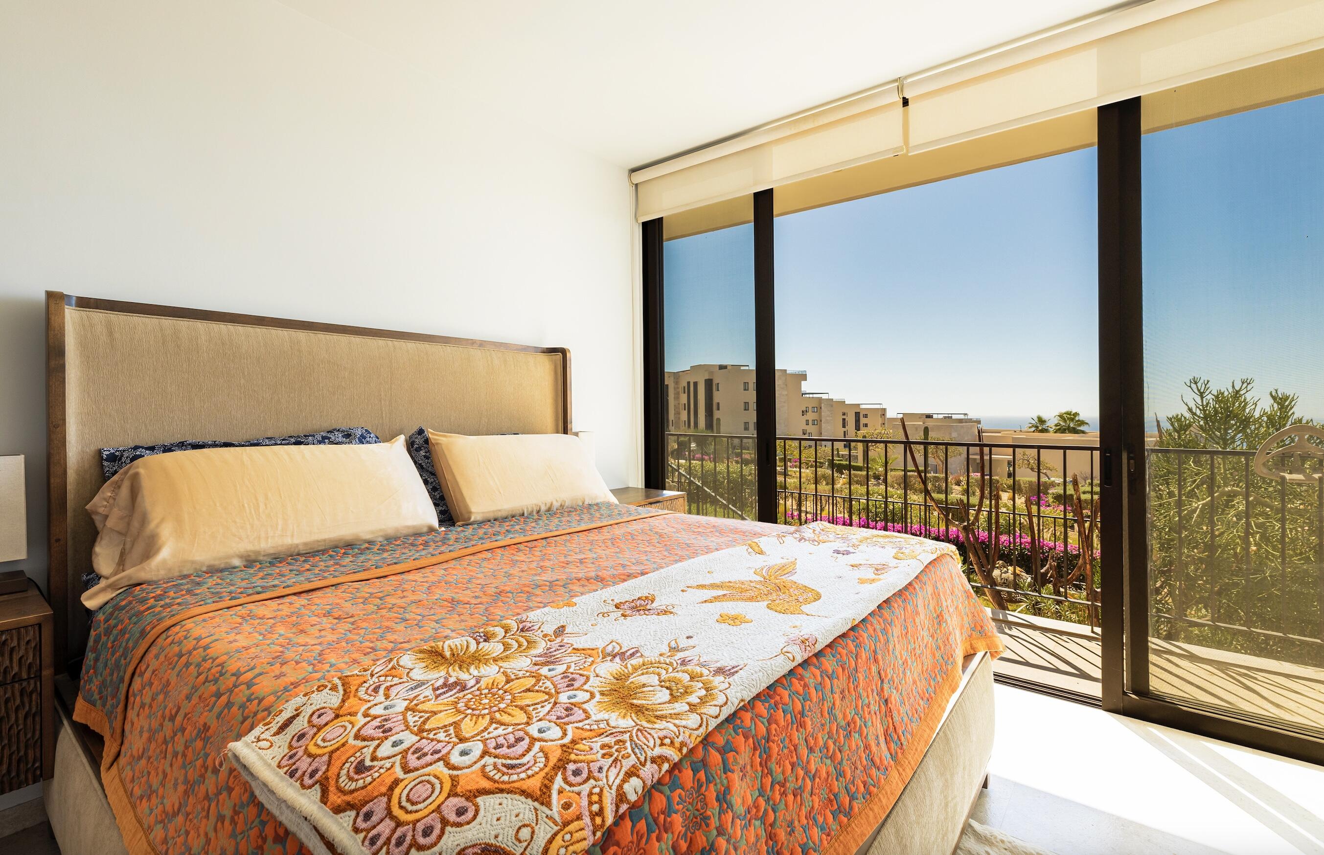 Solaria, Solaria G104