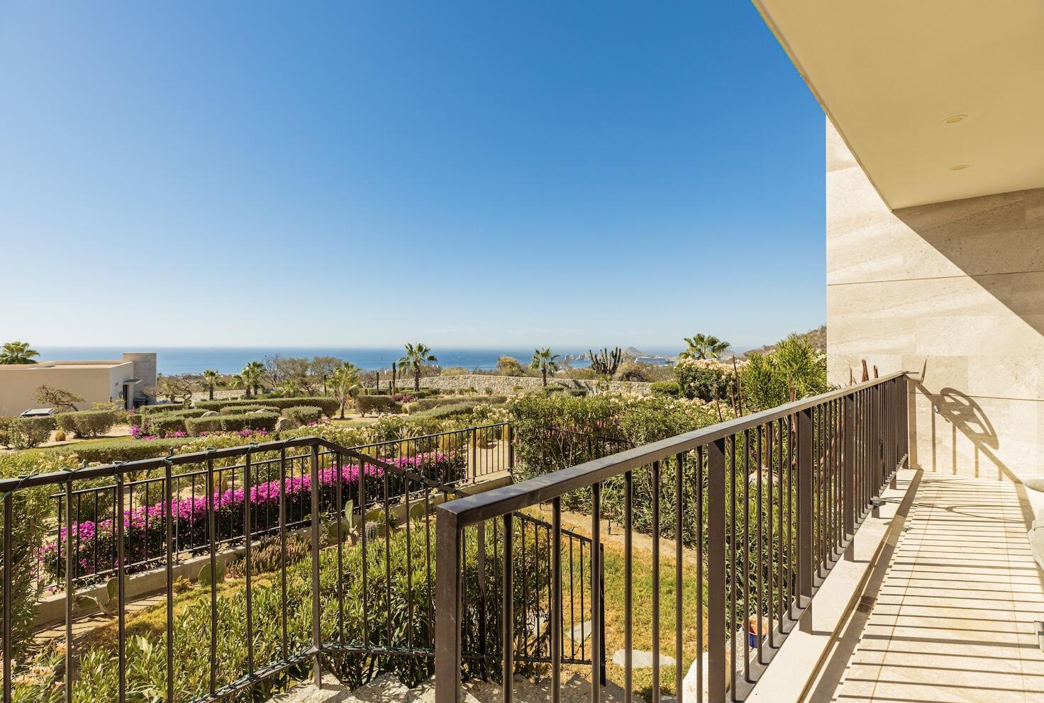 Solaria, Solaria G104