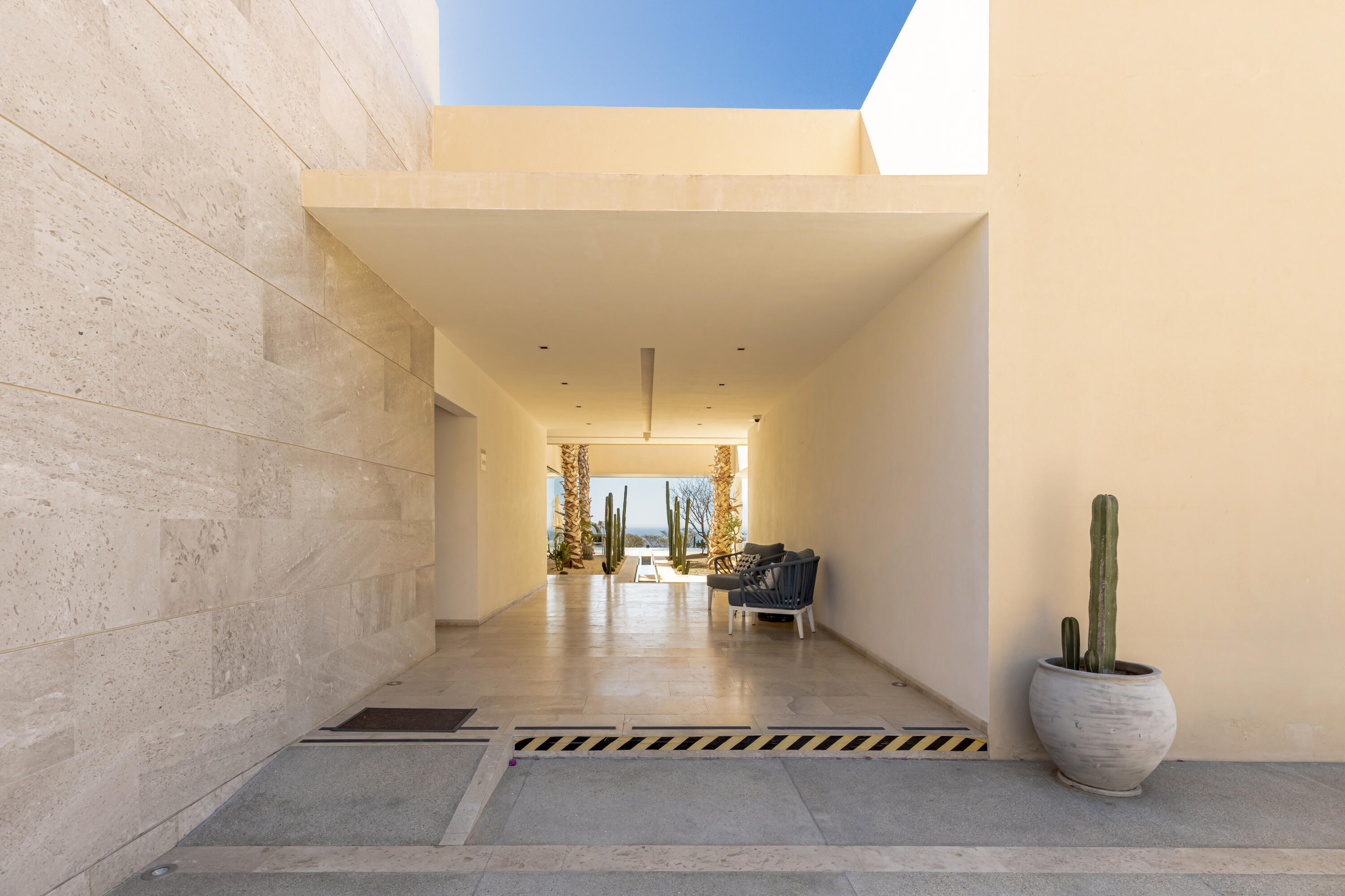 Solaria, Solaria G104