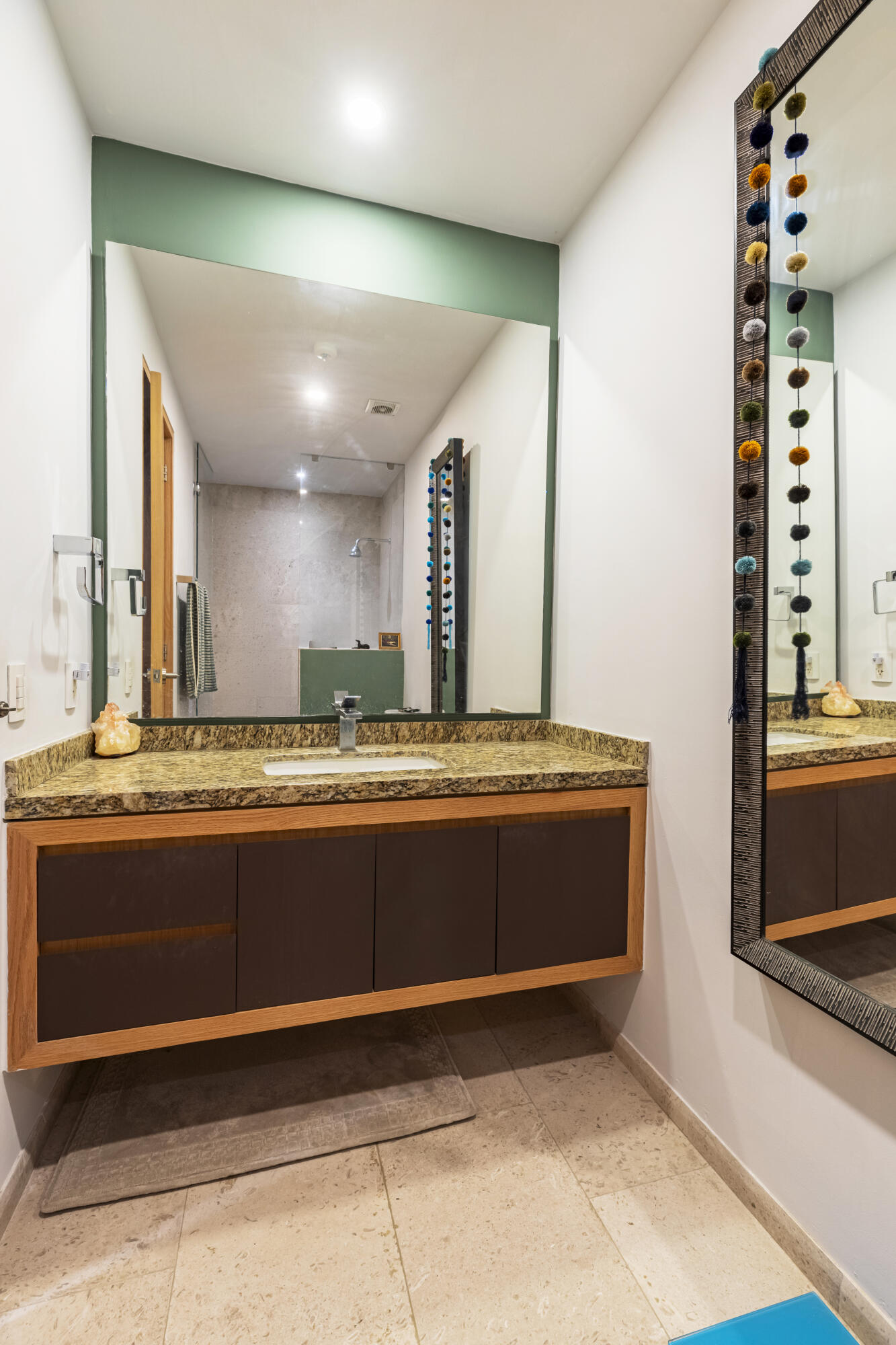 Solaria, Solaria G104