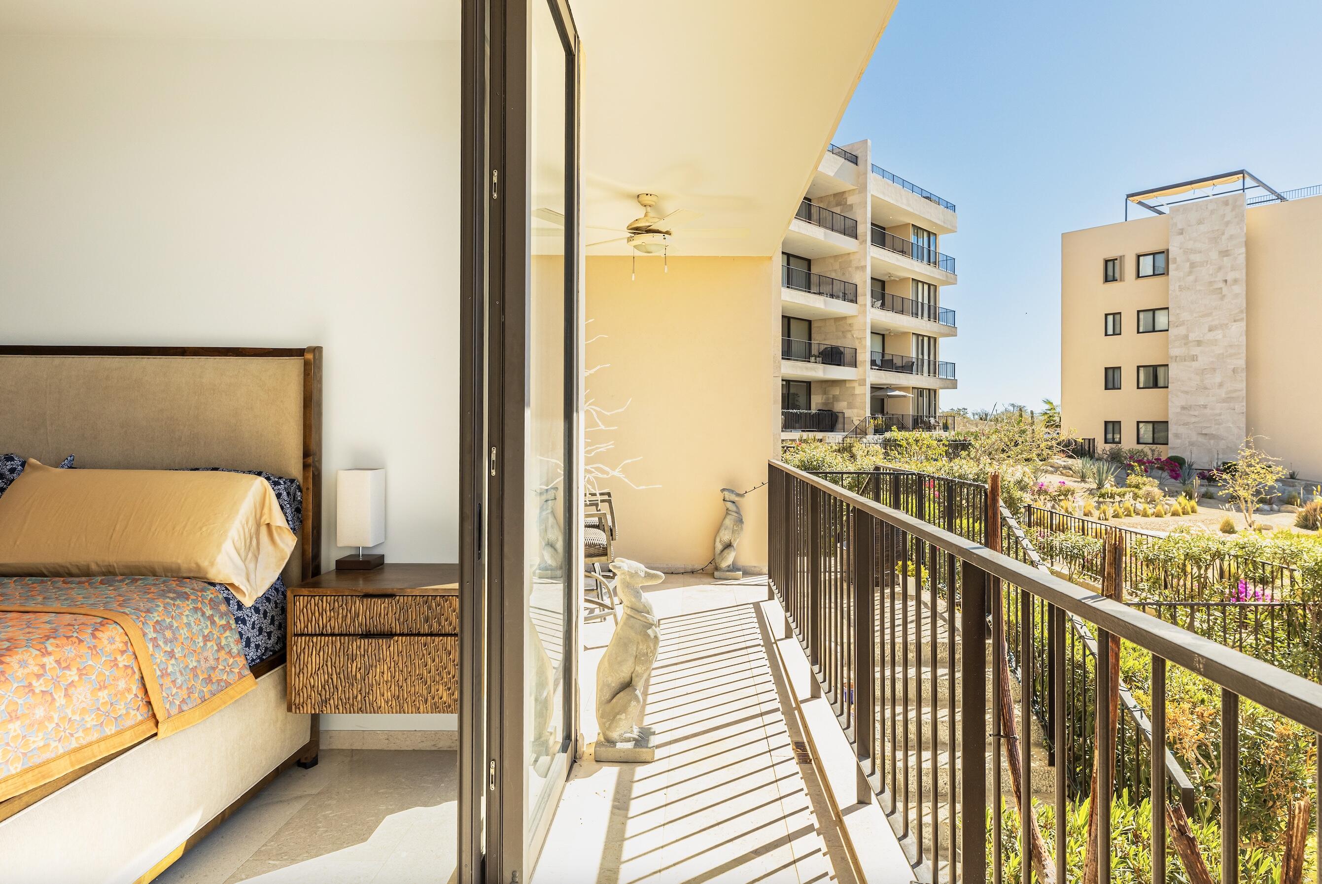 Solaria, Solaria G104